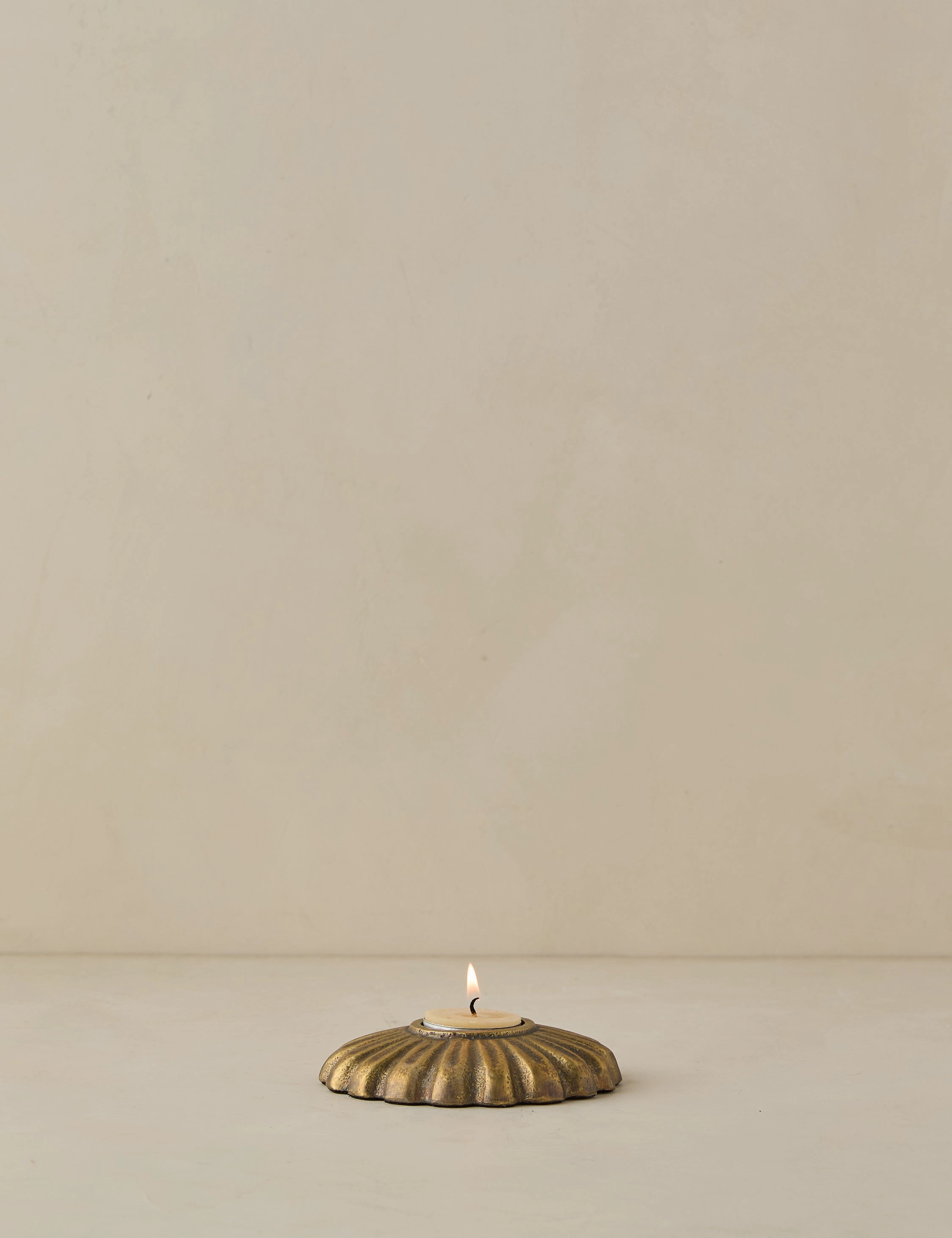 Giovanna Candle Holder