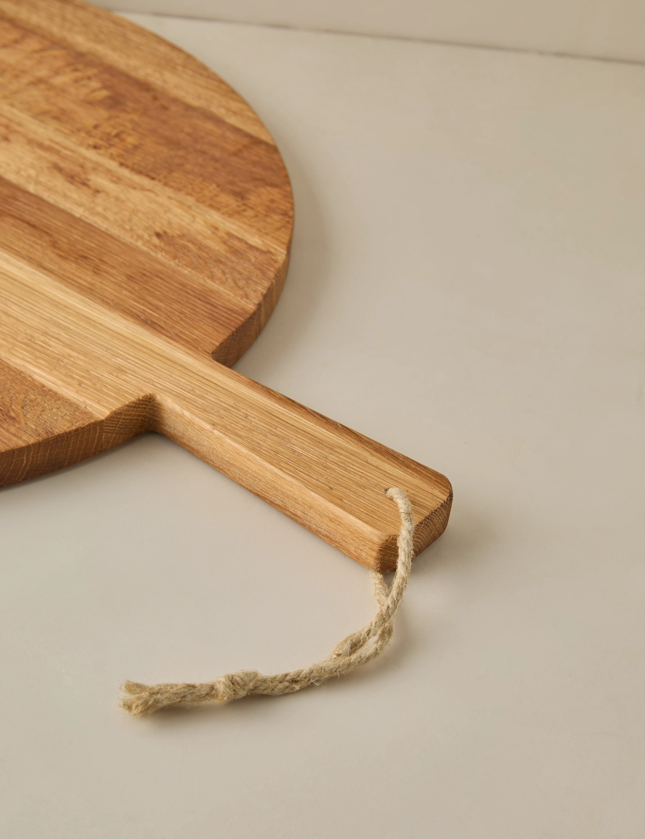 Handcrafted Round Oak Serving Board by etHOME