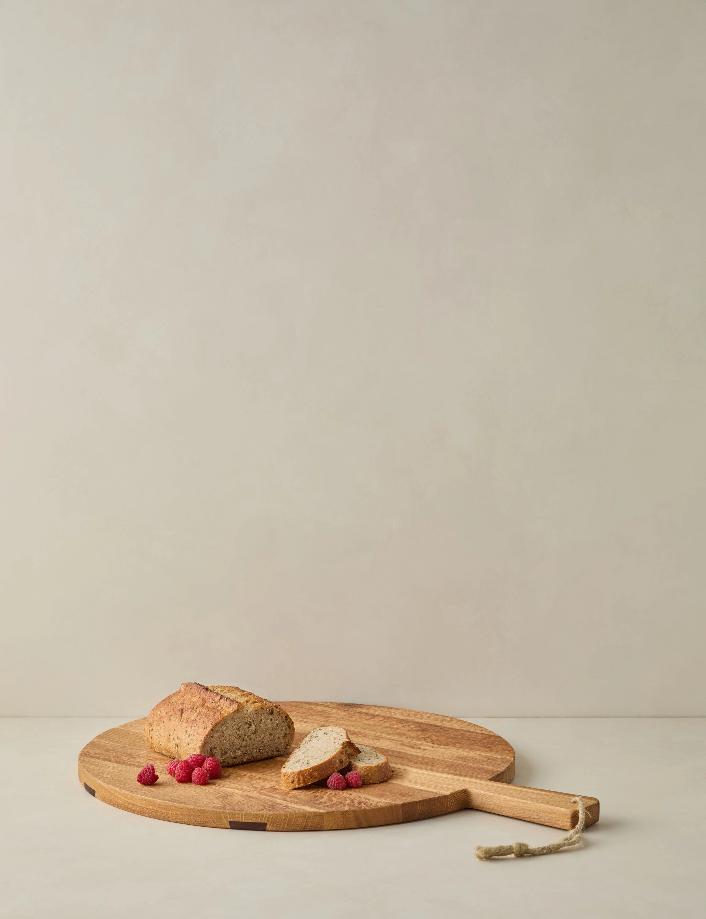Handcrafted Round Oak Serving Board by etHOME 