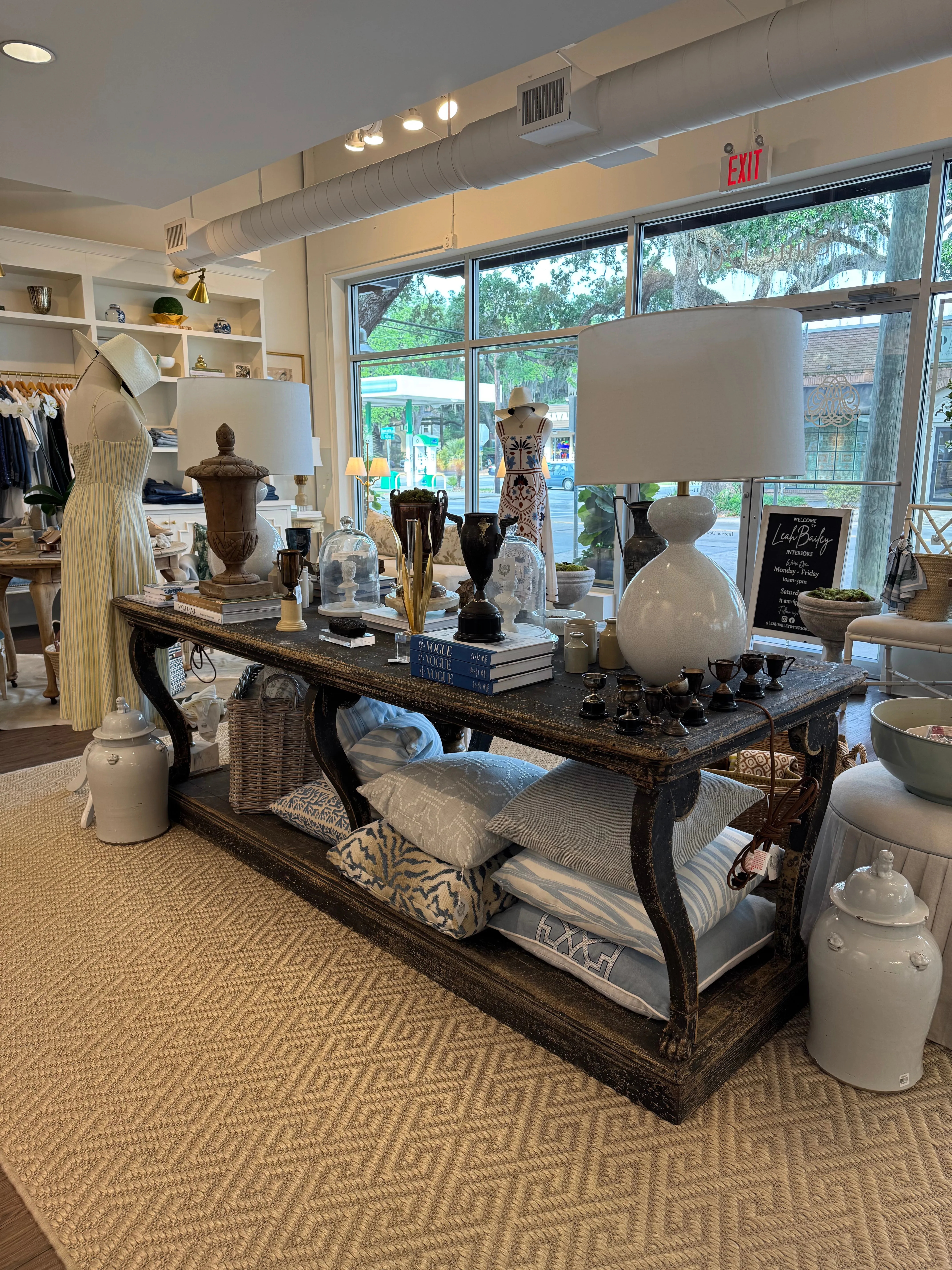 Italian Draperie Table