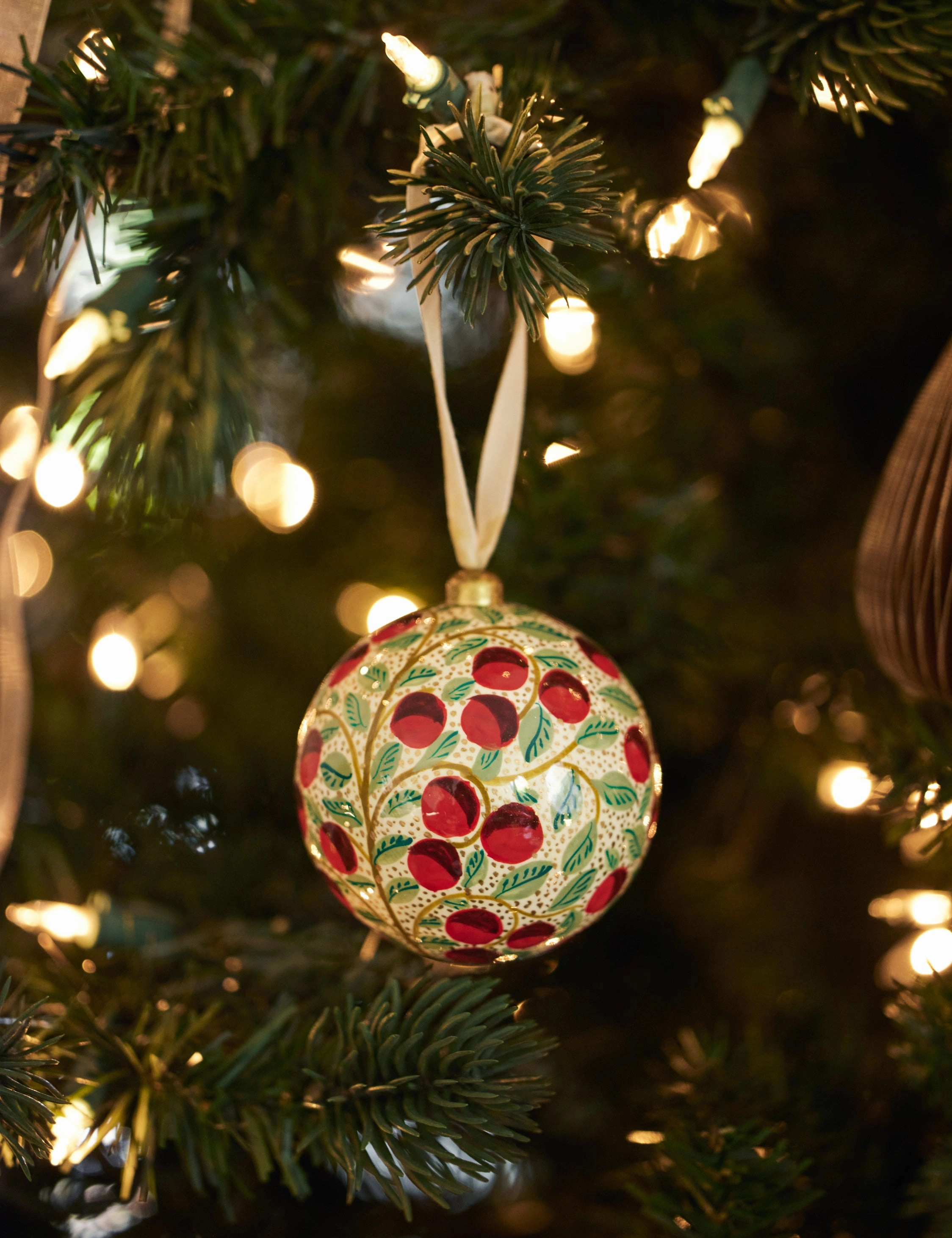Joelle Ornaments (Set of 2)