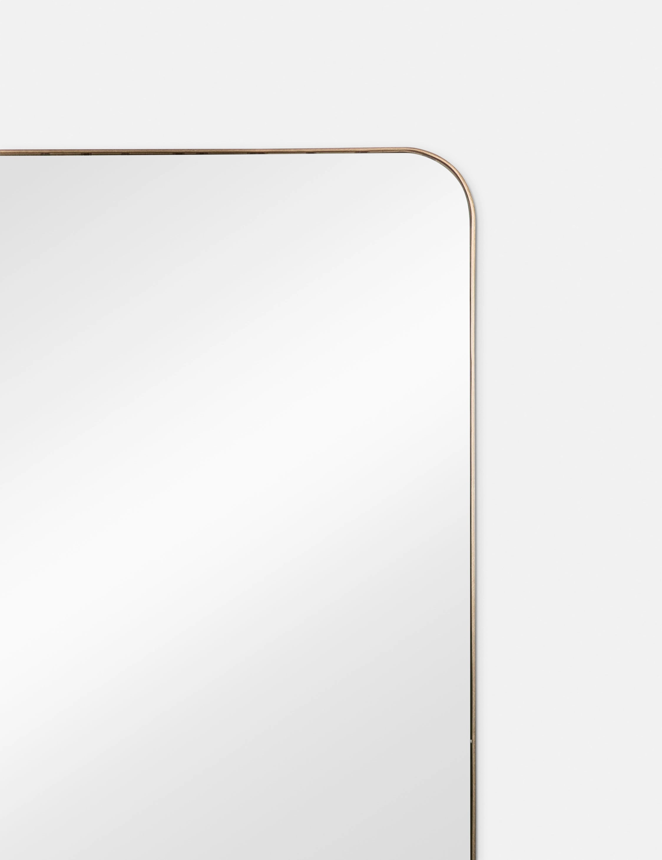 Lyta Mirror