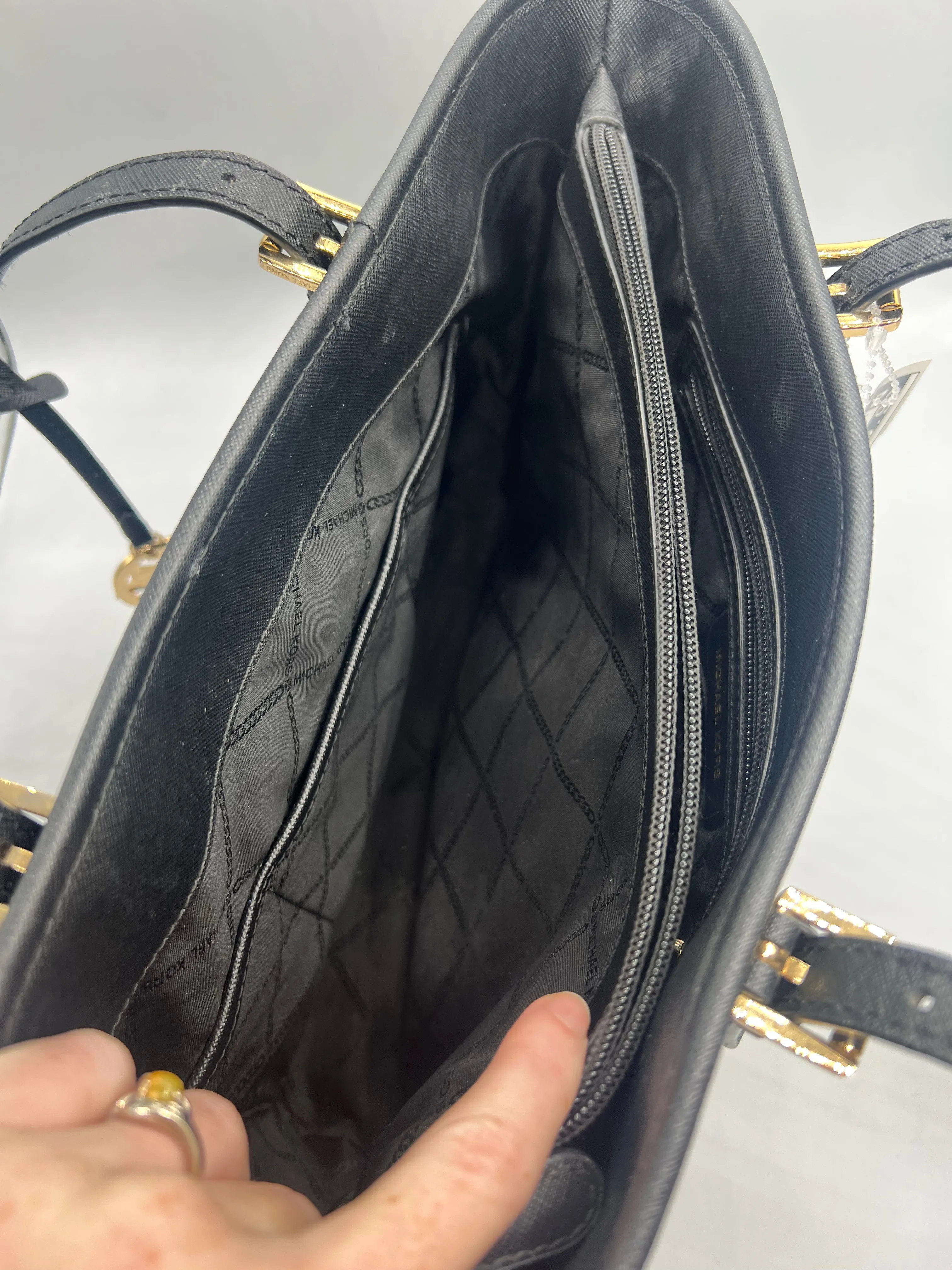 Michael Kors Bags HANDBAG DESIGNER by MICHAEL KORS In BLACK, Size: MEDIUM
