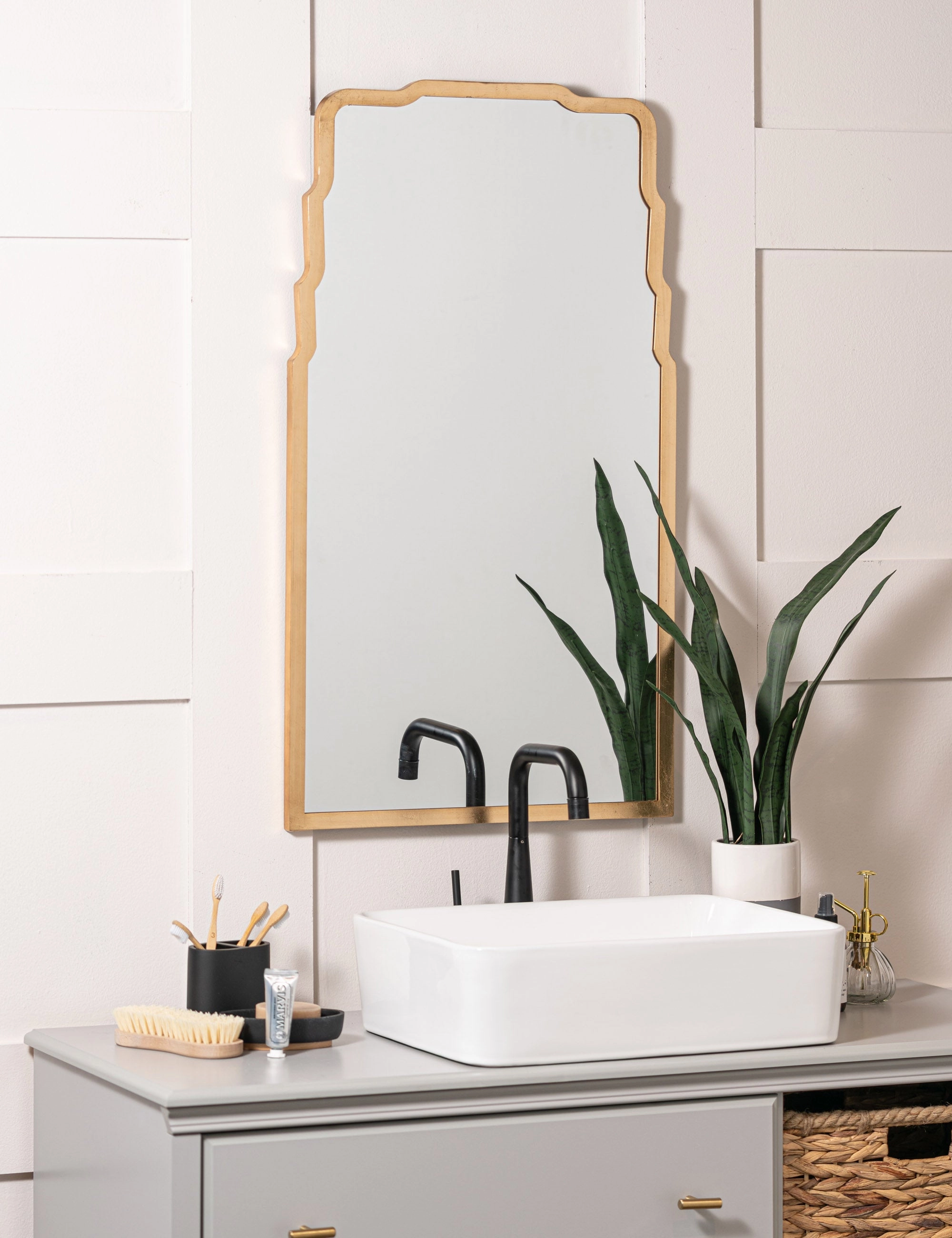 Millian Mirror 