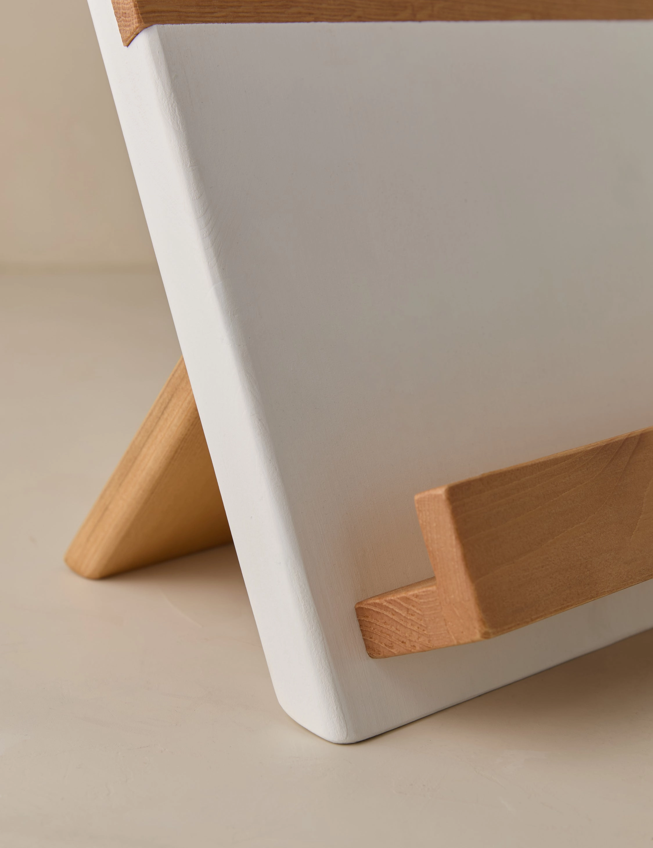 Mod Cookbook Holder by etHOME