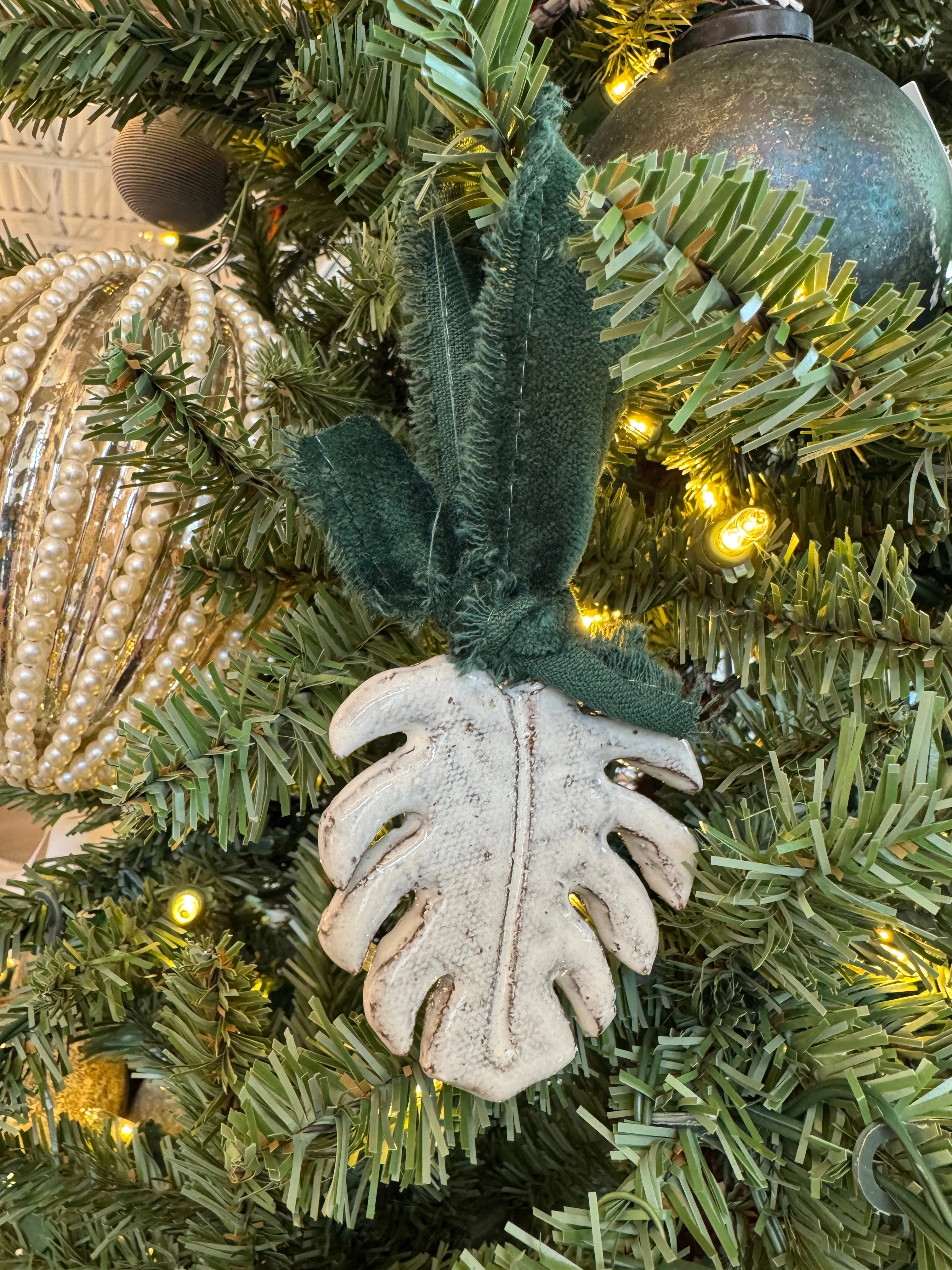 Monstera Ornaments 