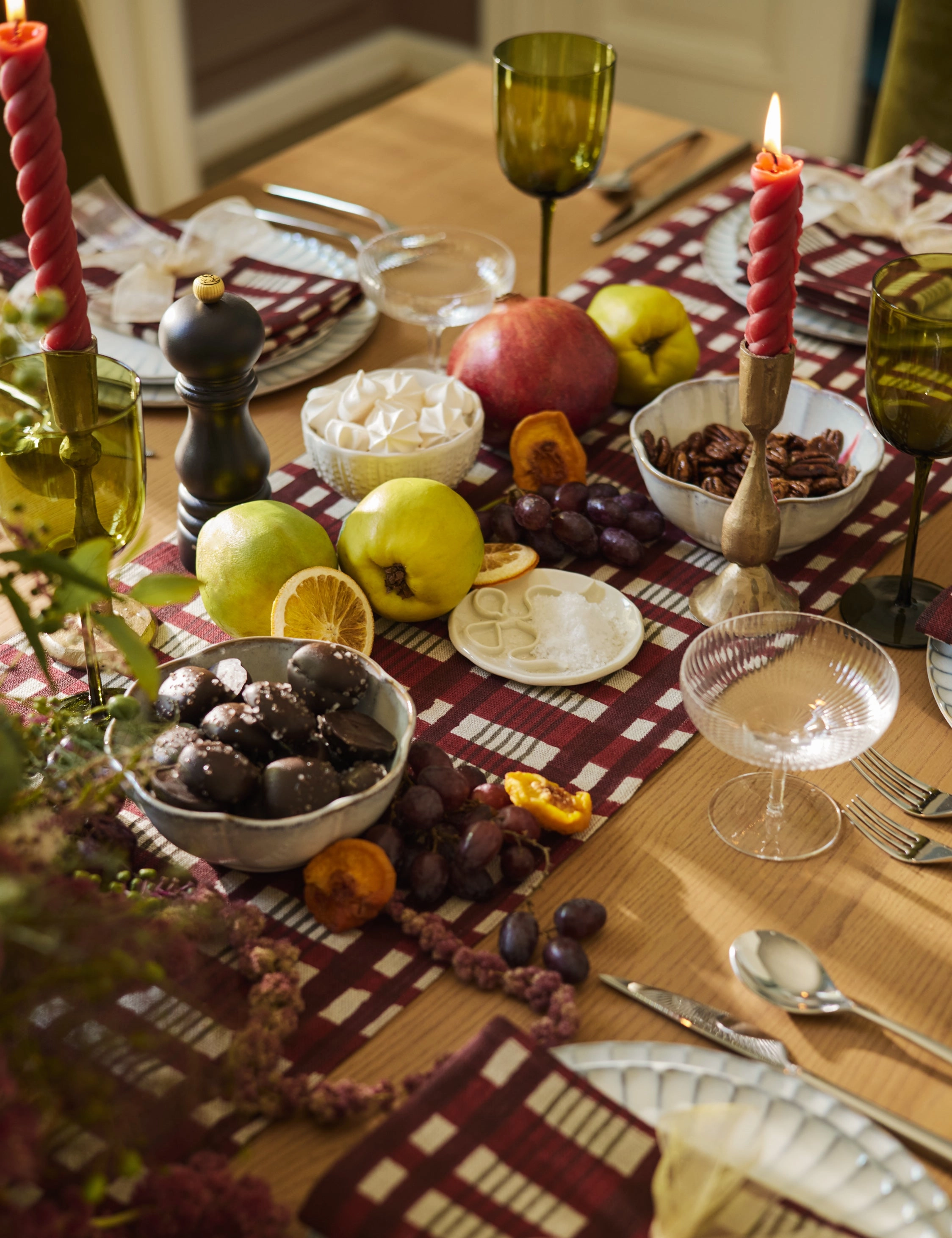 Musetta Linen Table Runner
