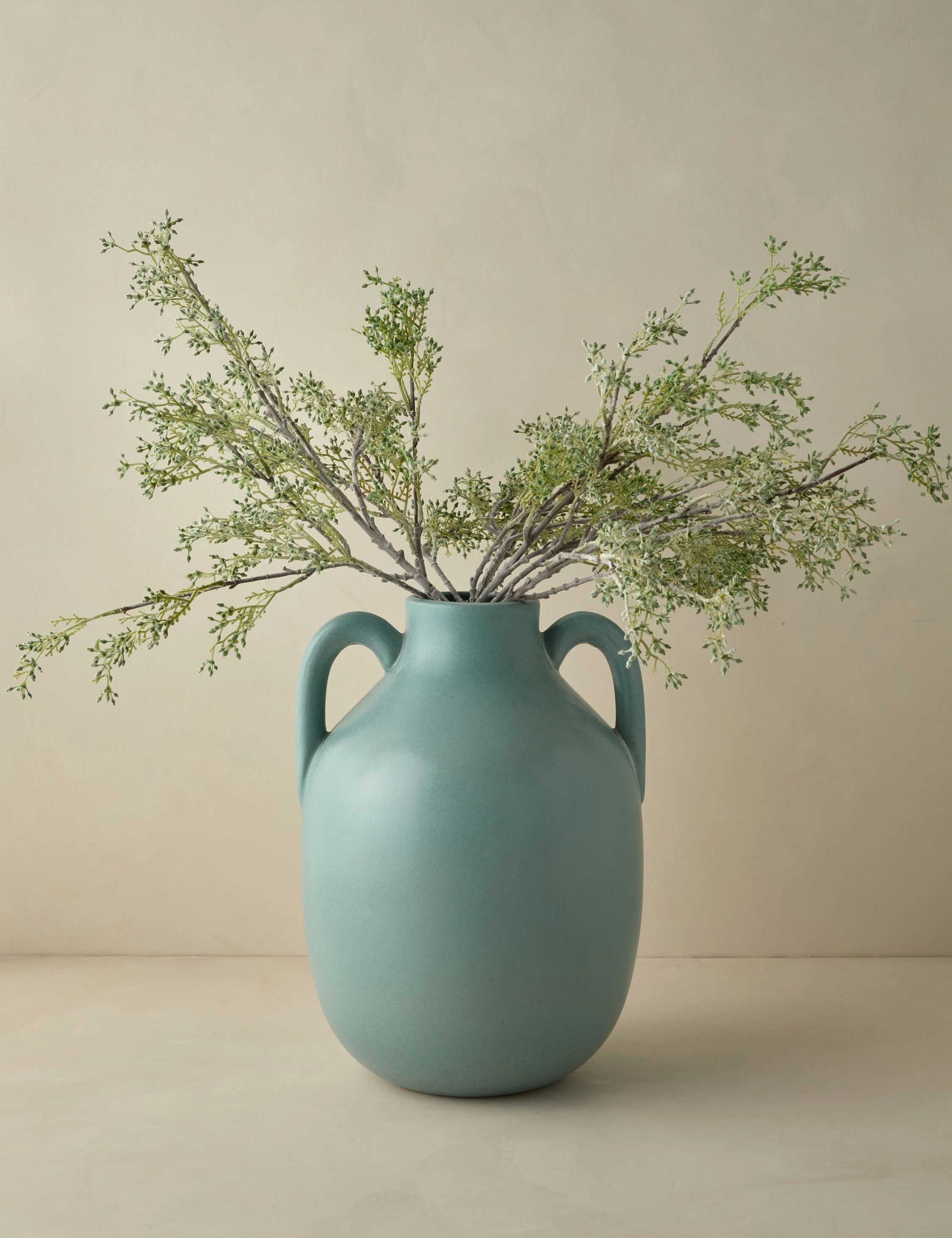 Niara Vase