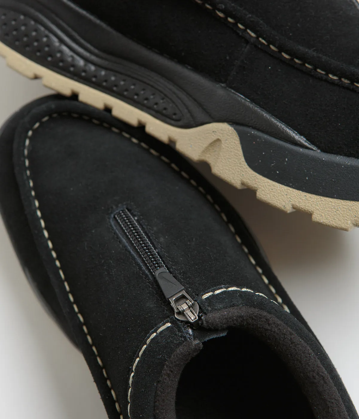 Nike ACG Izy Shoes - Black / Limestone - Black - Limestone Nike ACG Outdoor Clothing
