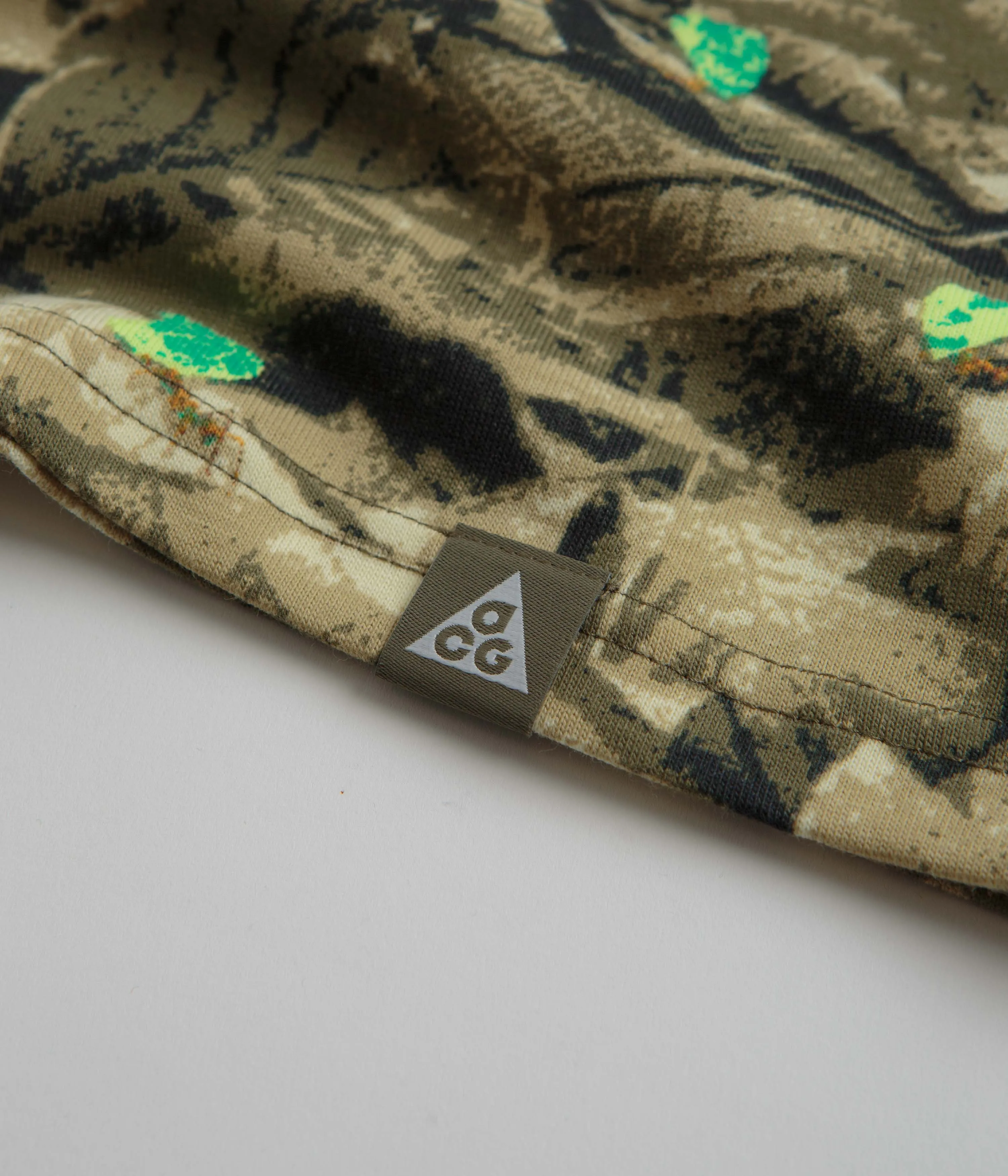 Nike ACG Leafcutter T-Shirt - Medium Olive Nike ACG Outdoor Clothing