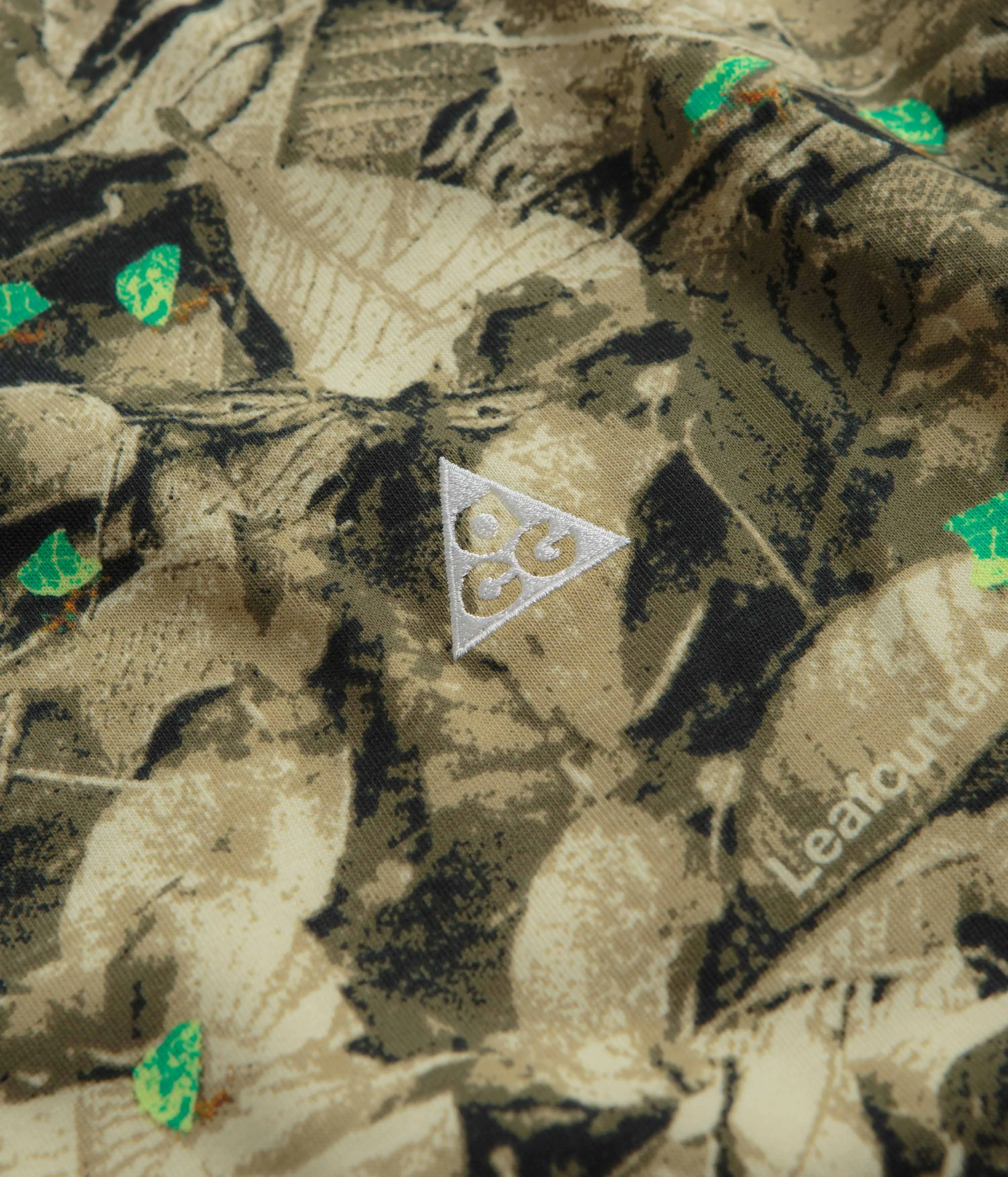 Nike ACG Leafcutter T-Shirt - Medium Olive Nike ACG Outdoor Clothing