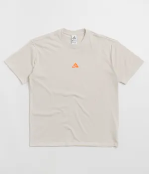 Nike ACG Lungs T-Shirt - Light Orewood Brown Nike ACG Outdoor Clothing