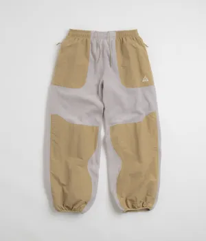 Nike ACG Wolf Tree Plus Pants - College Grey / Parachute Beige / Summit White Nike ACG Outdoor Clothing