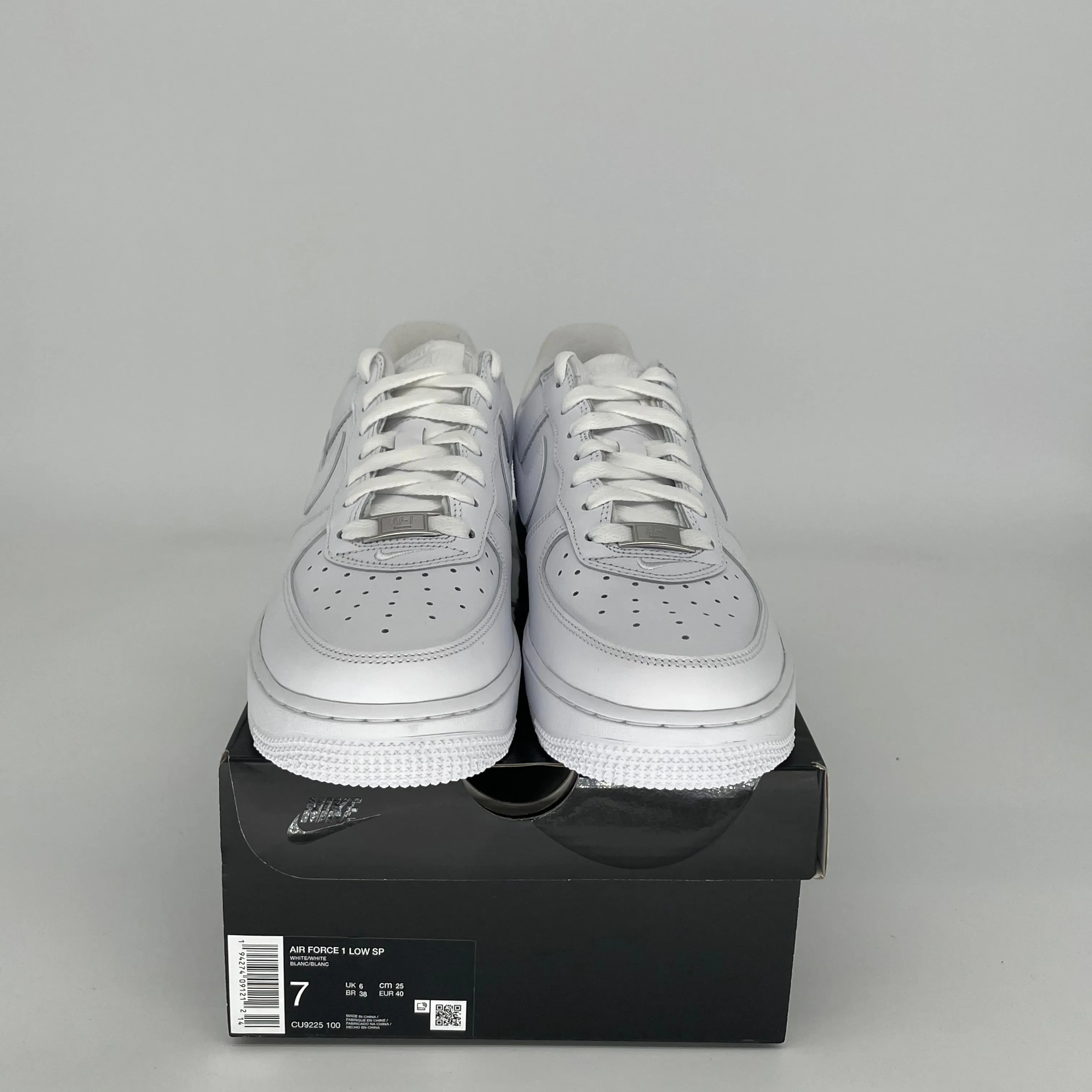 NIKE AIR FORCE 1 LOW SUPREME WHITE SIZE 7 CU9225-100