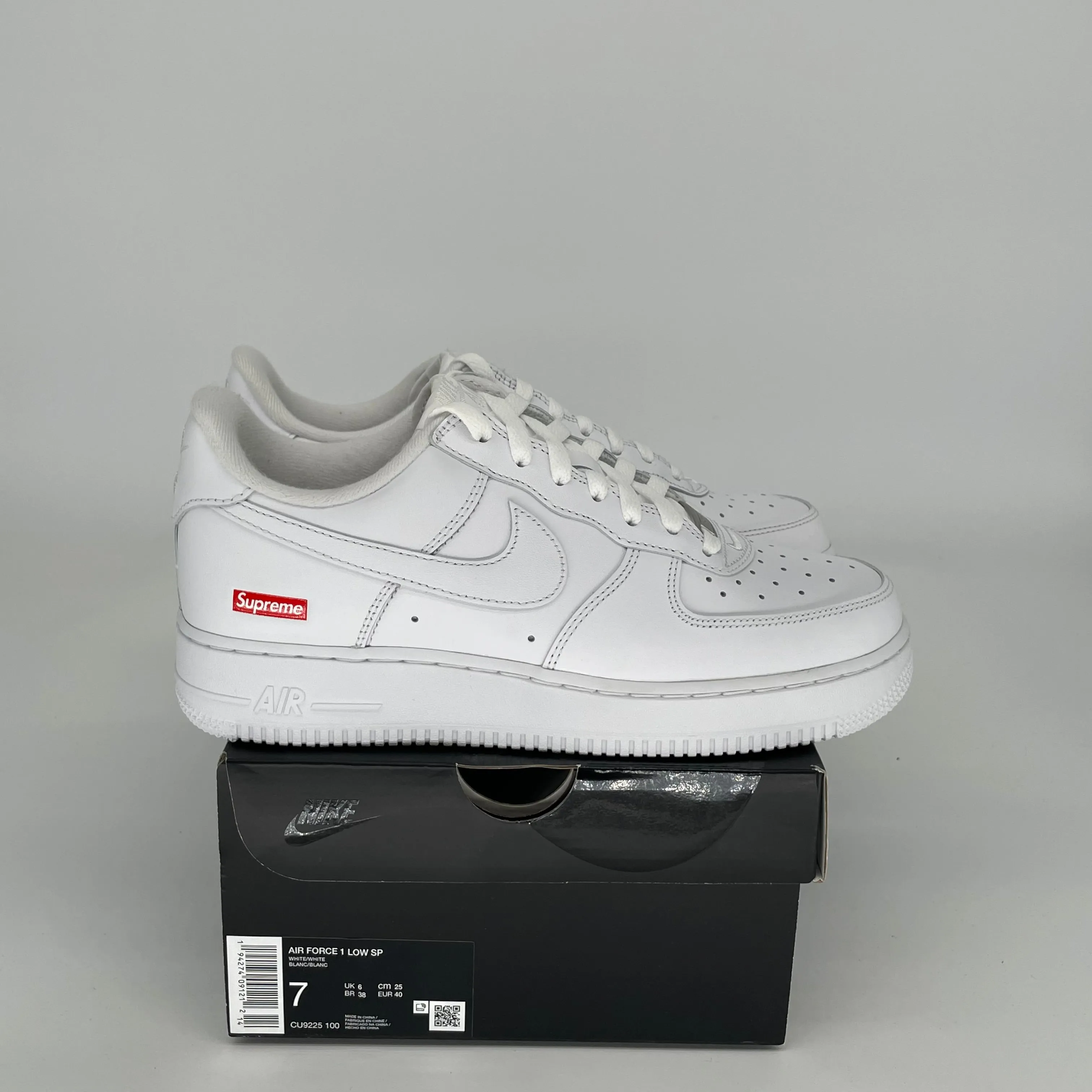 NIKE AIR FORCE 1 LOW SUPREME WHITE SIZE 7 CU9225-100