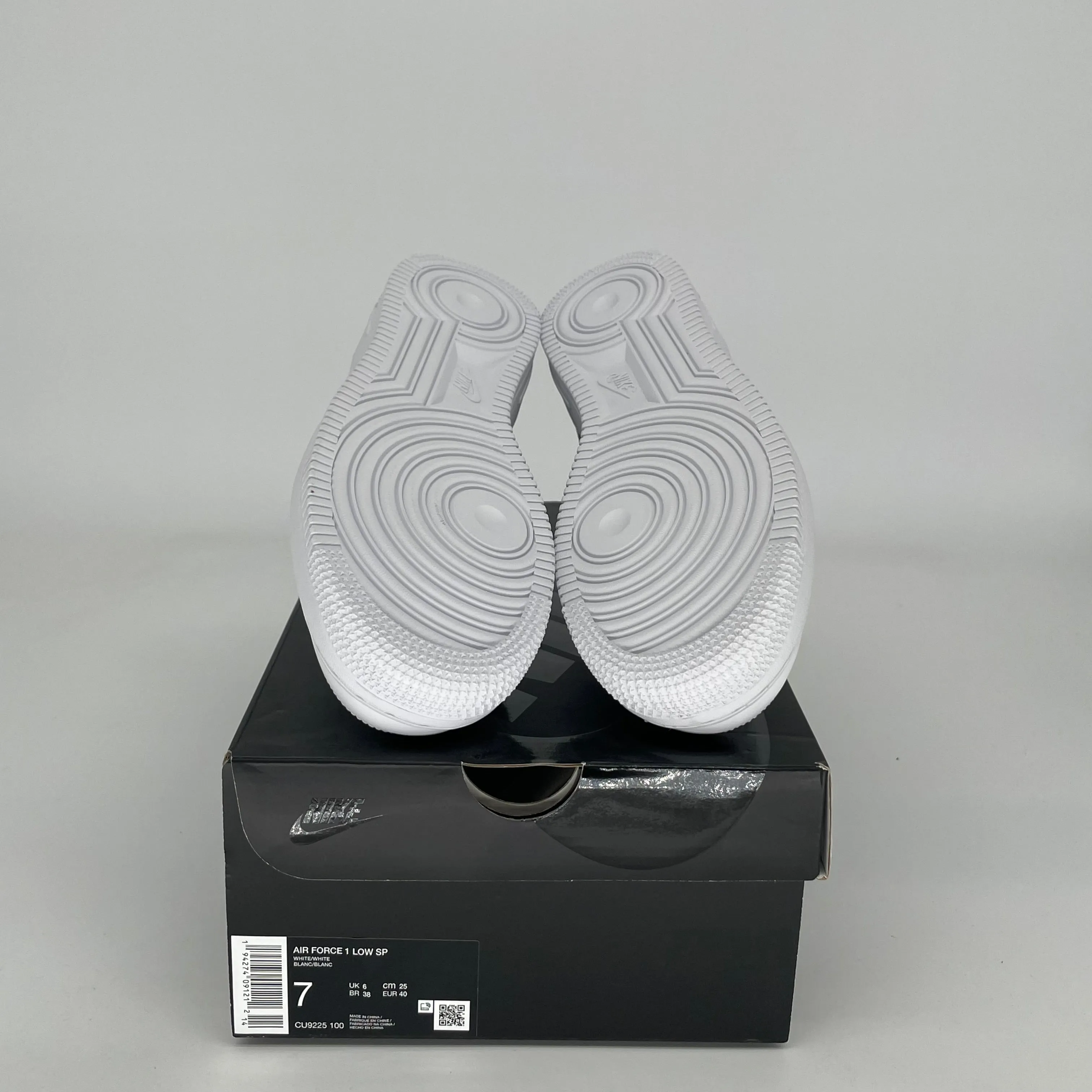 NIKE AIR FORCE 1 LOW SUPREME WHITE SIZE 7 CU9225-100