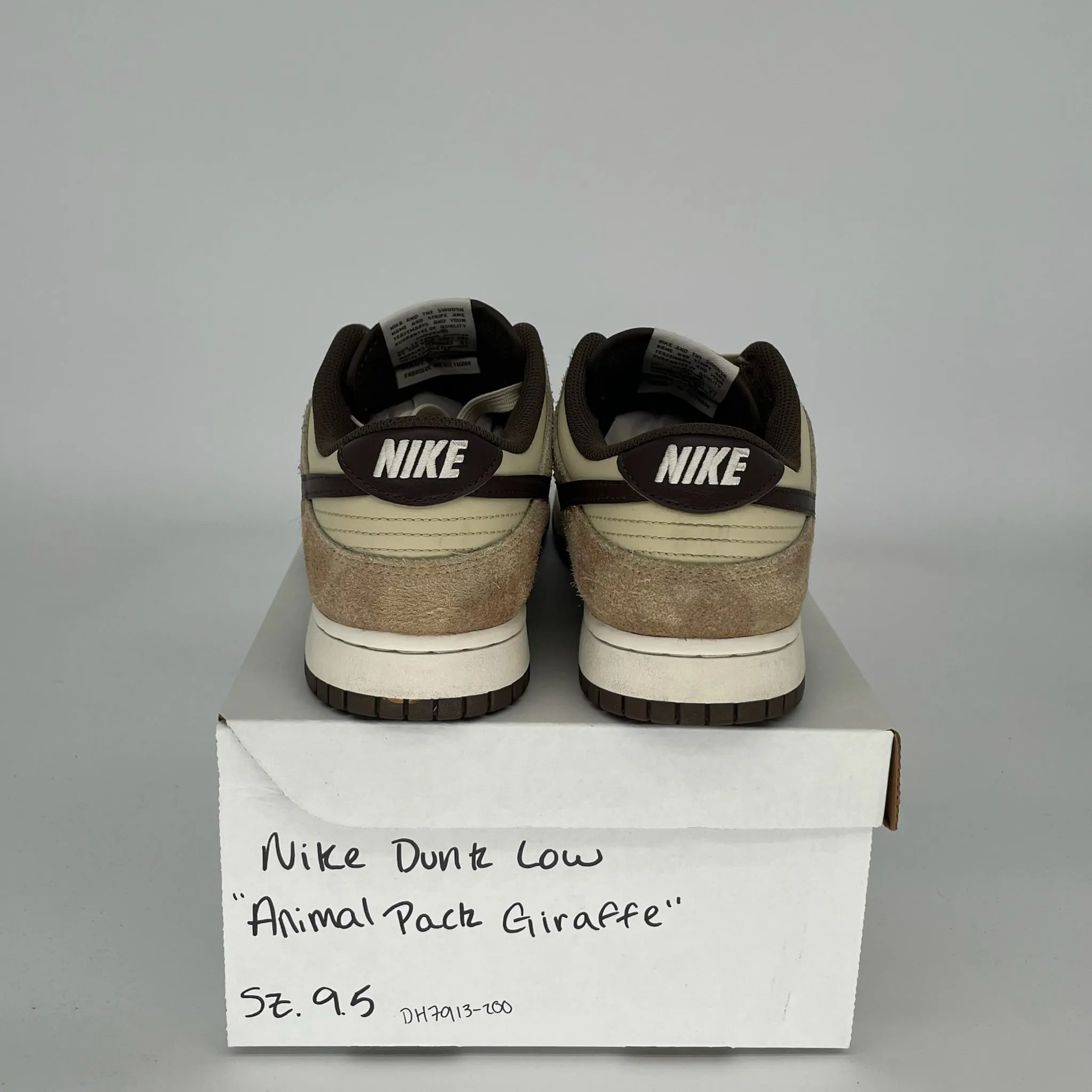NIKE DUNK LOW ANIMAL PACK GIRAFFE SIZE 9.5 DH7913-200
