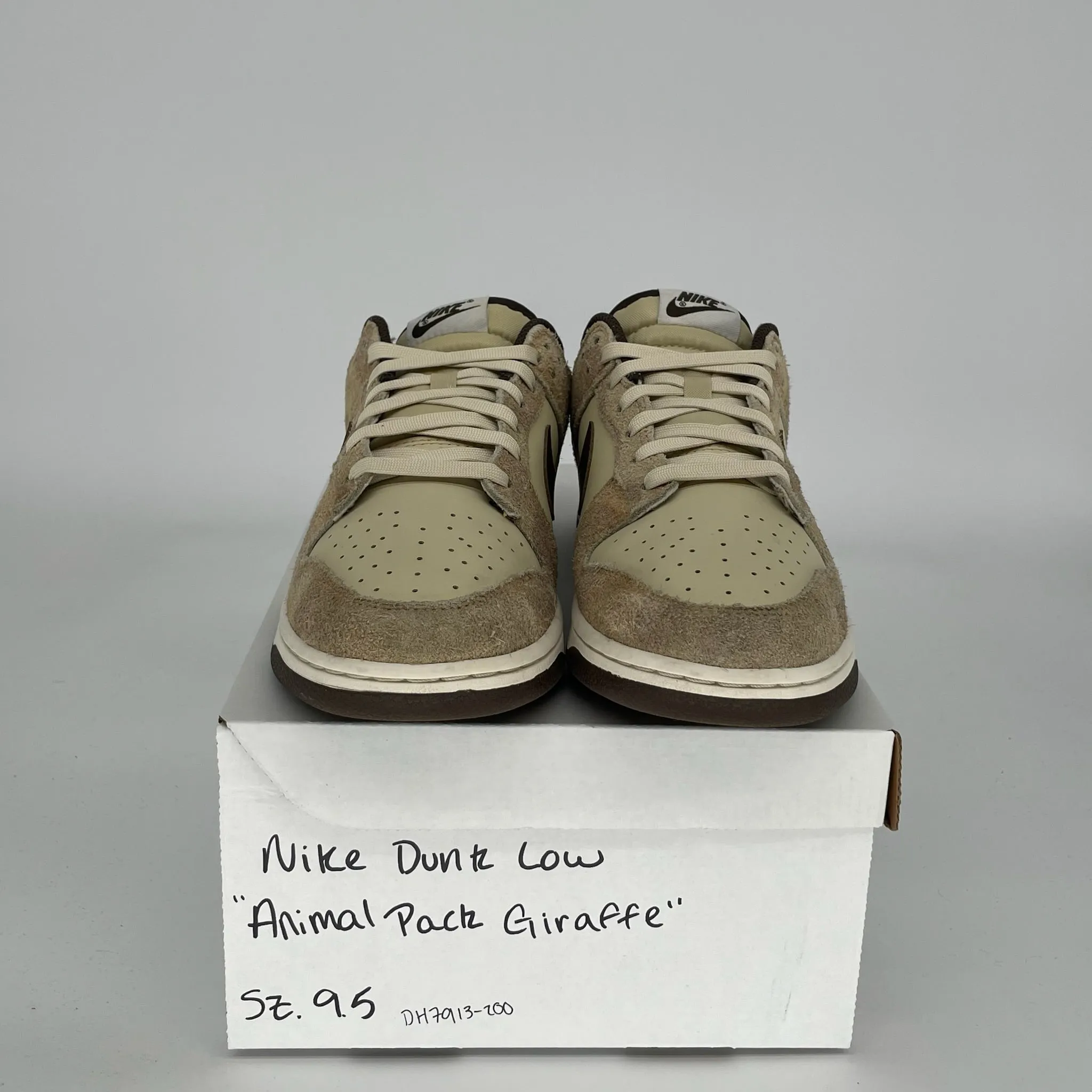 NIKE DUNK LOW ANIMAL PACK GIRAFFE SIZE 9.5 DH7913-200