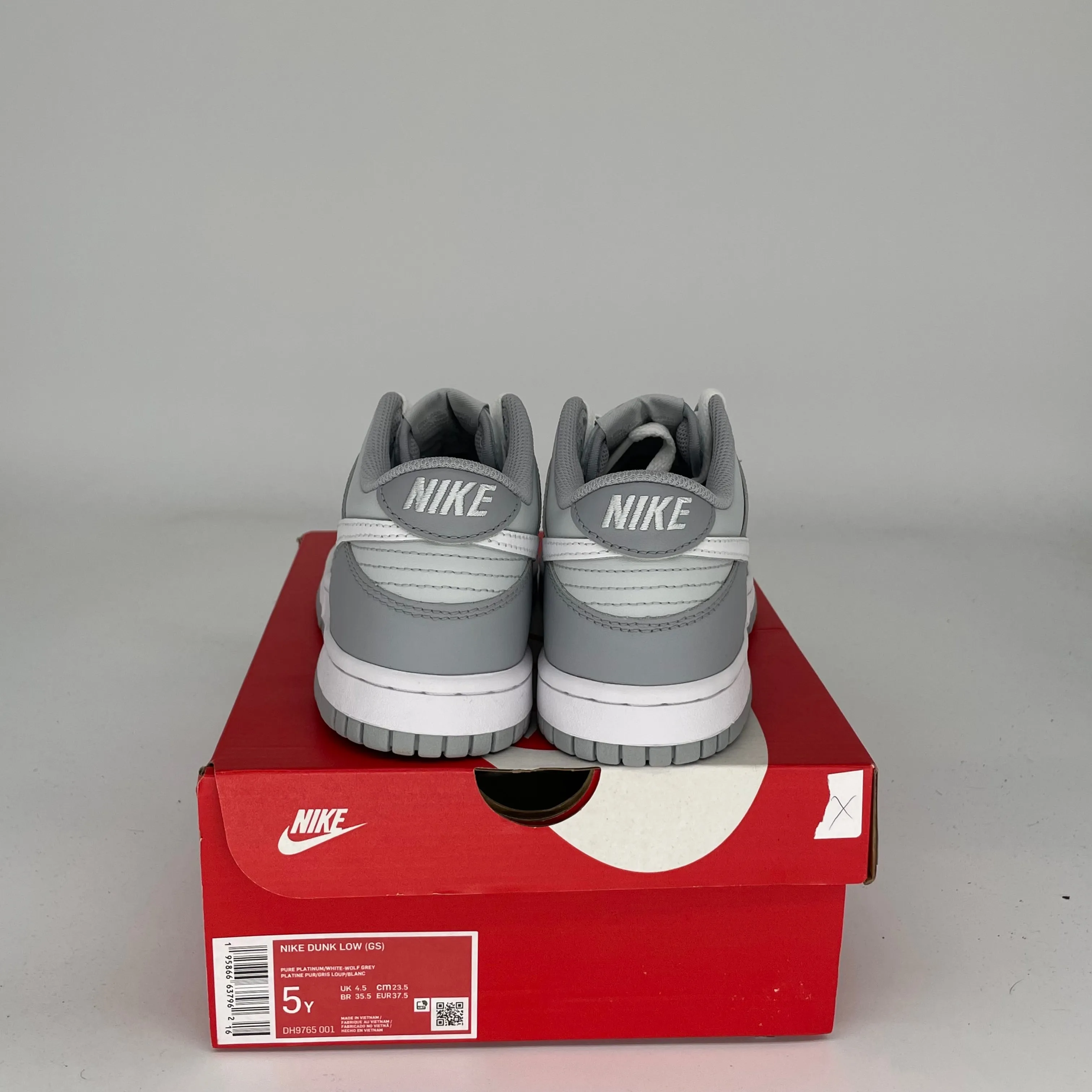 NIKE DUNK LOW TWO TONED GREY SIZE 5Y DH9765-001