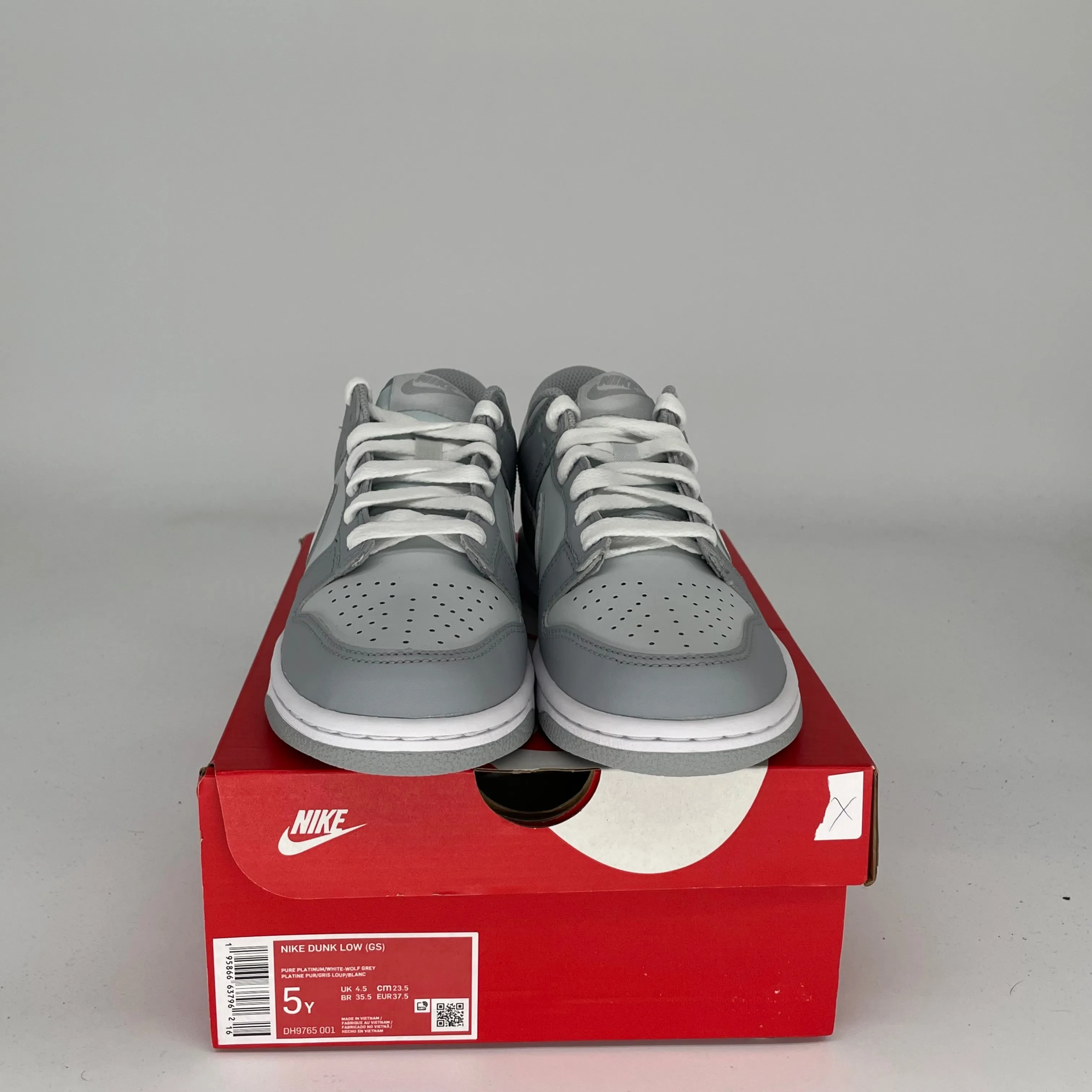 NIKE DUNK LOW TWO TONED GREY SIZE 5Y DH9765-001