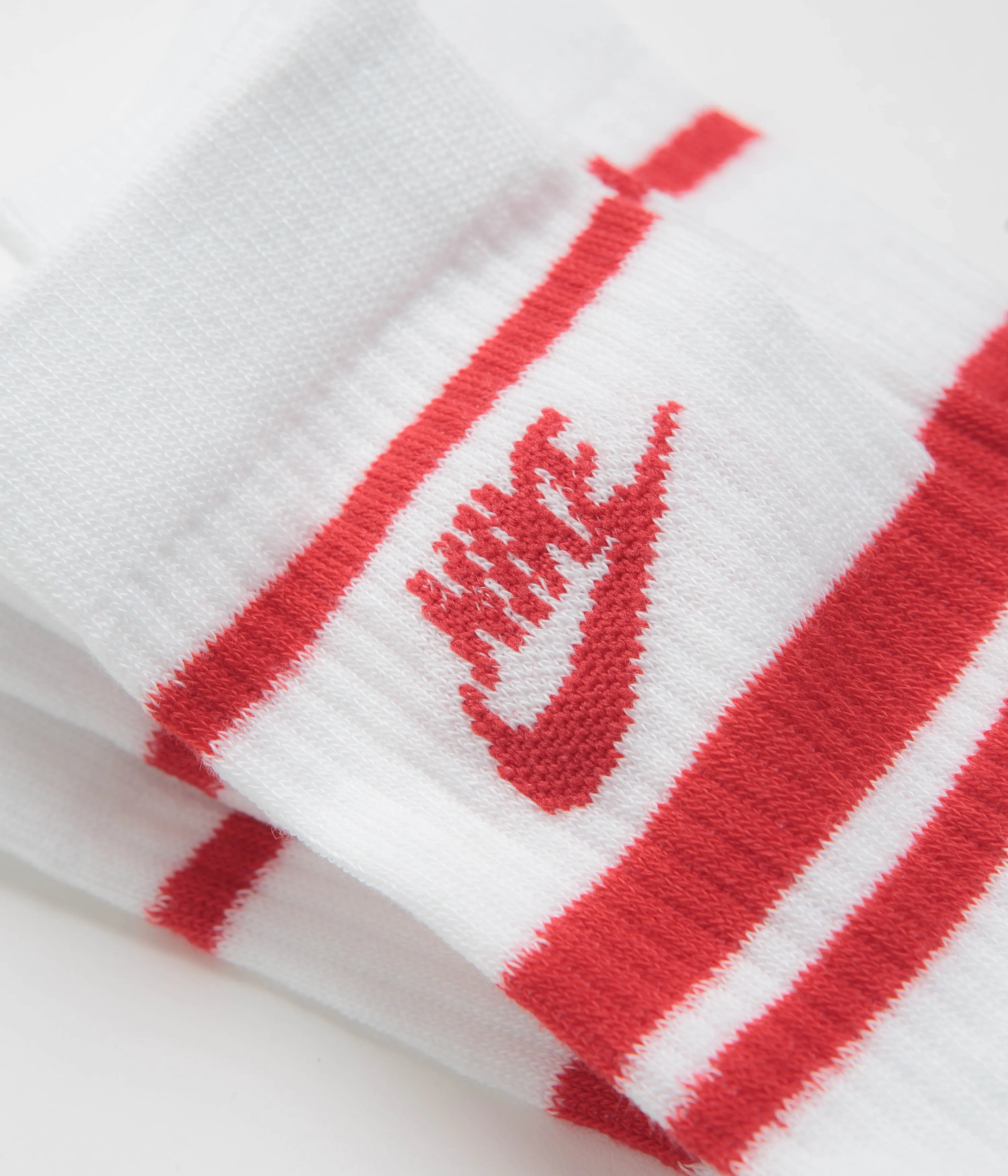 Nike Everyday Essential Crew Socks (3 Pair) - White / University Red / University Red Nike Sportswears
