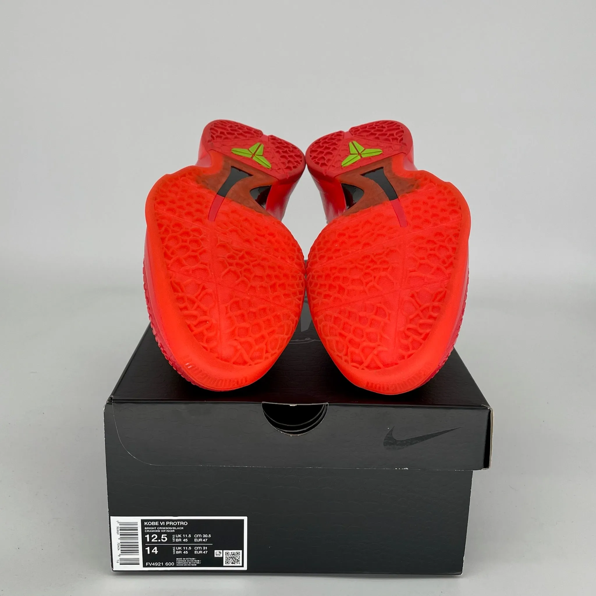 NIKE KOBE 6 PROTRO REVERSE GRINCH SIZE 12.5 FV4921-600