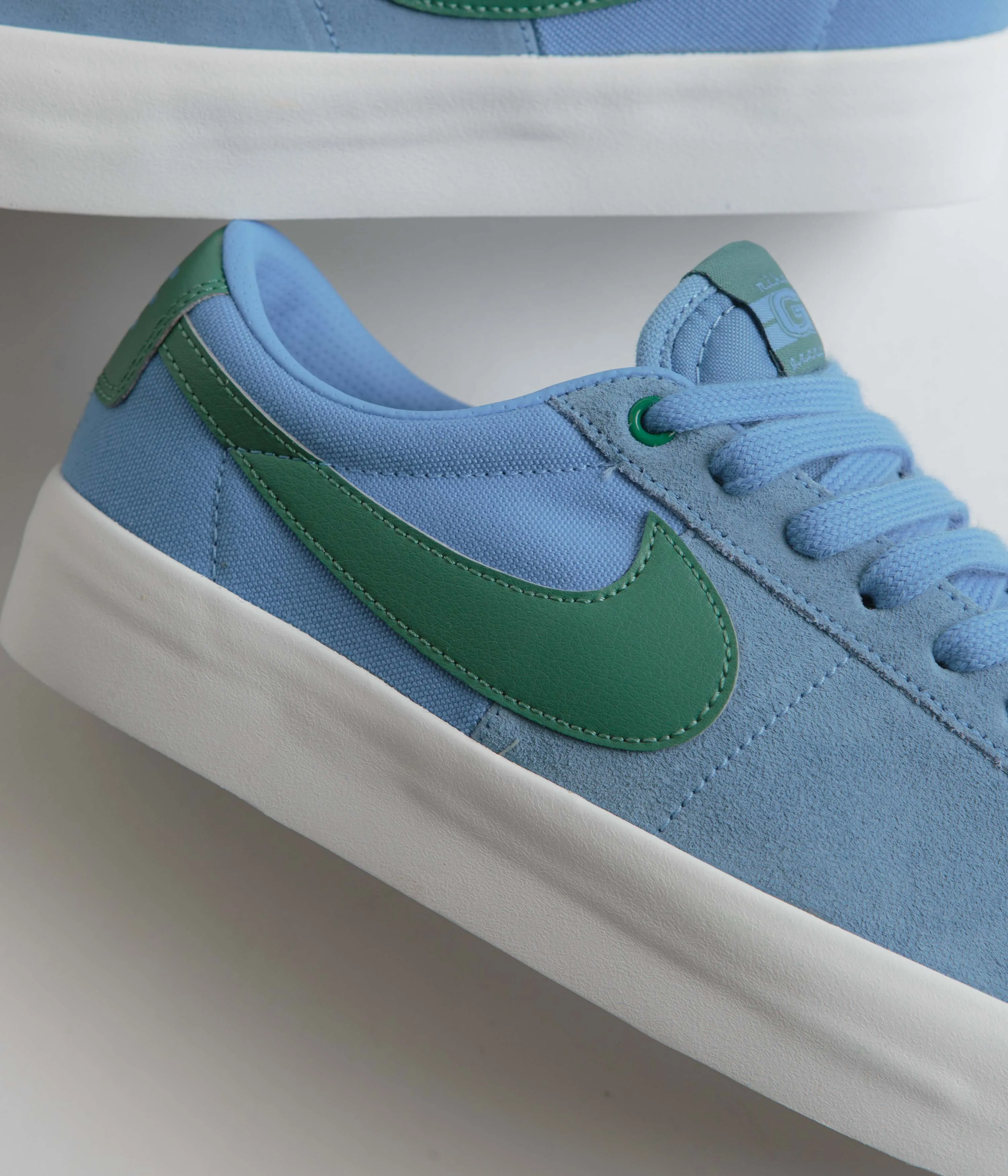 Nike SB Blazer Low Pro GT Shoes - University Blue / Bicoastal Nike SB Clothing