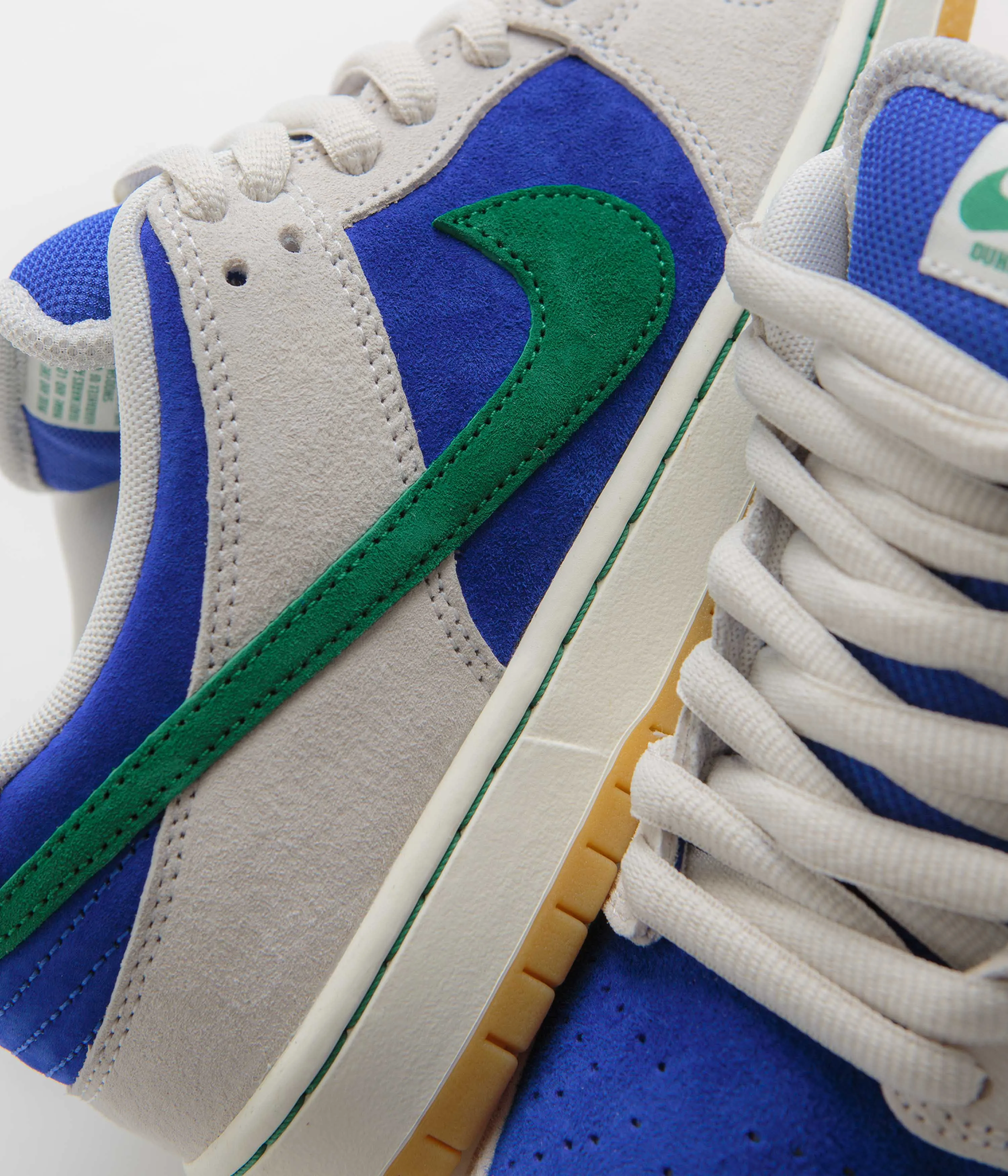 Nike SB Dunk Low Pro Shoes - Phantom / Malachite - Hyper Royal Nike SB Clothing