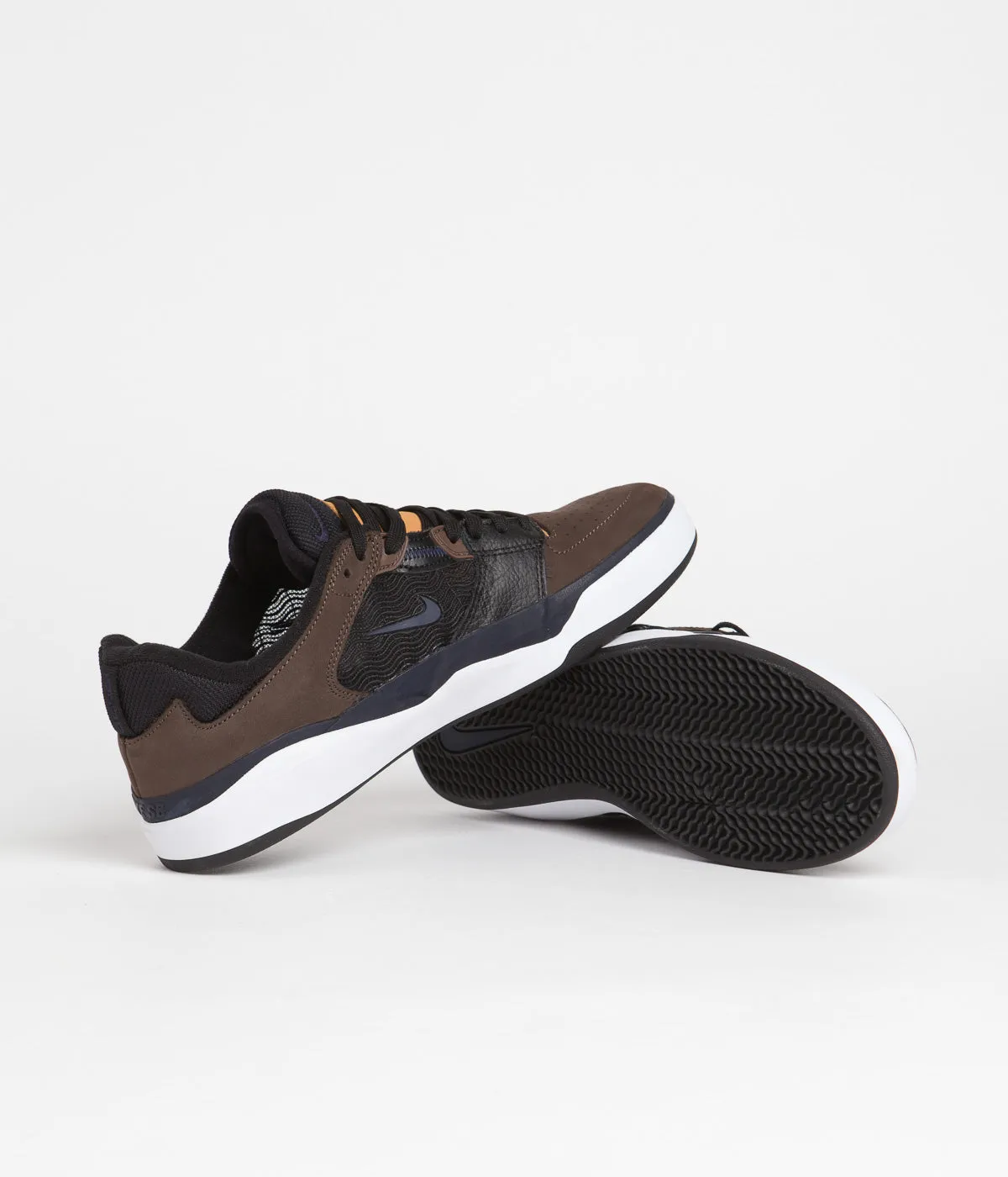 Nike SB Ishod Premium Shoes - Baroque Brown / Obsidian - Black Nike SB Clothing