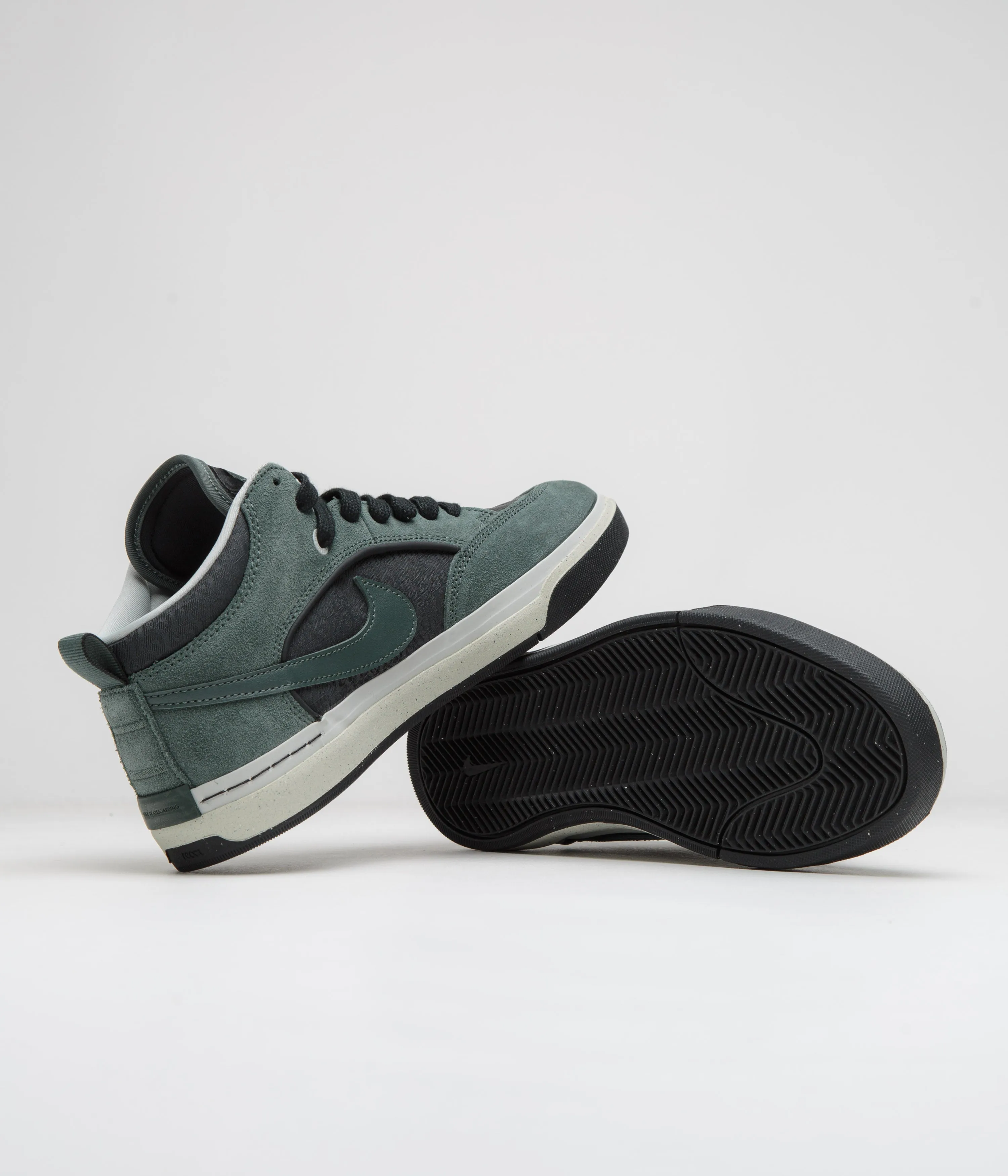 Nike SB React Leo Shoes - Vintage Green / Vintage Green - Black Nike SB Clothing