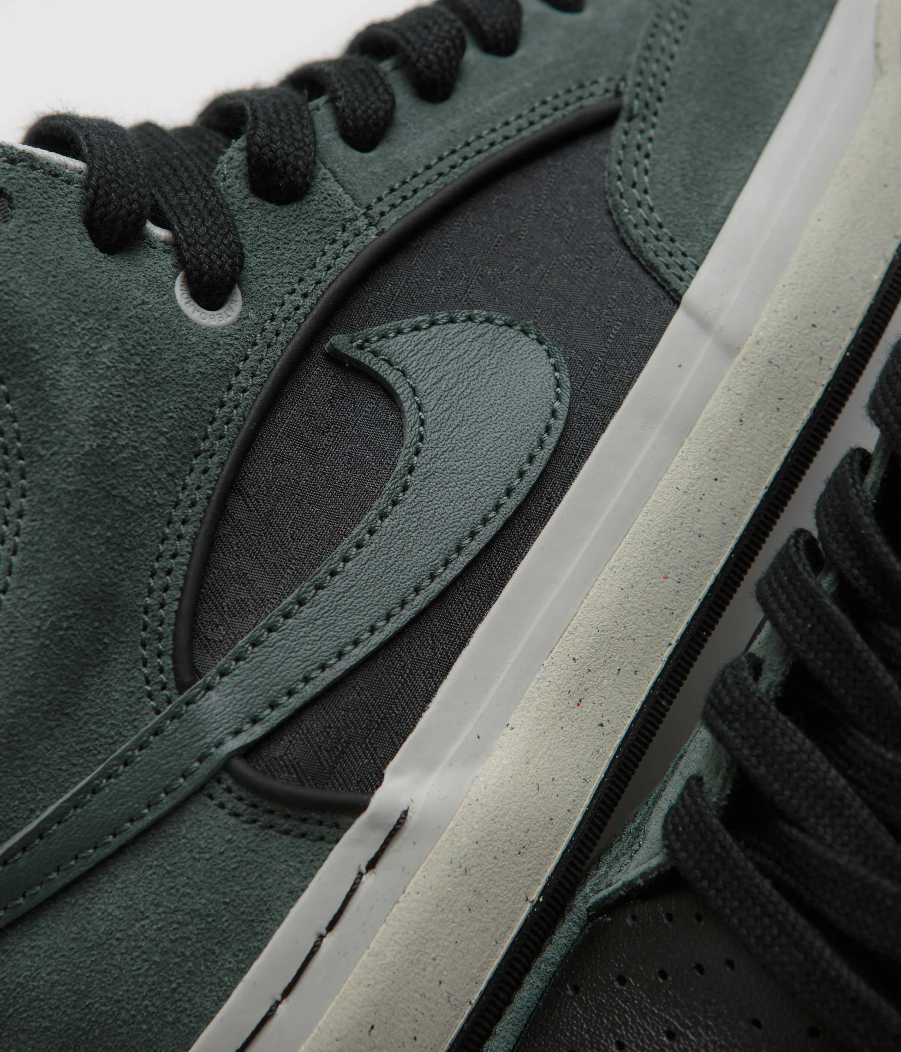 Nike SB React Leo Shoes - Vintage Green / Vintage Green - Black Nike SB Clothing