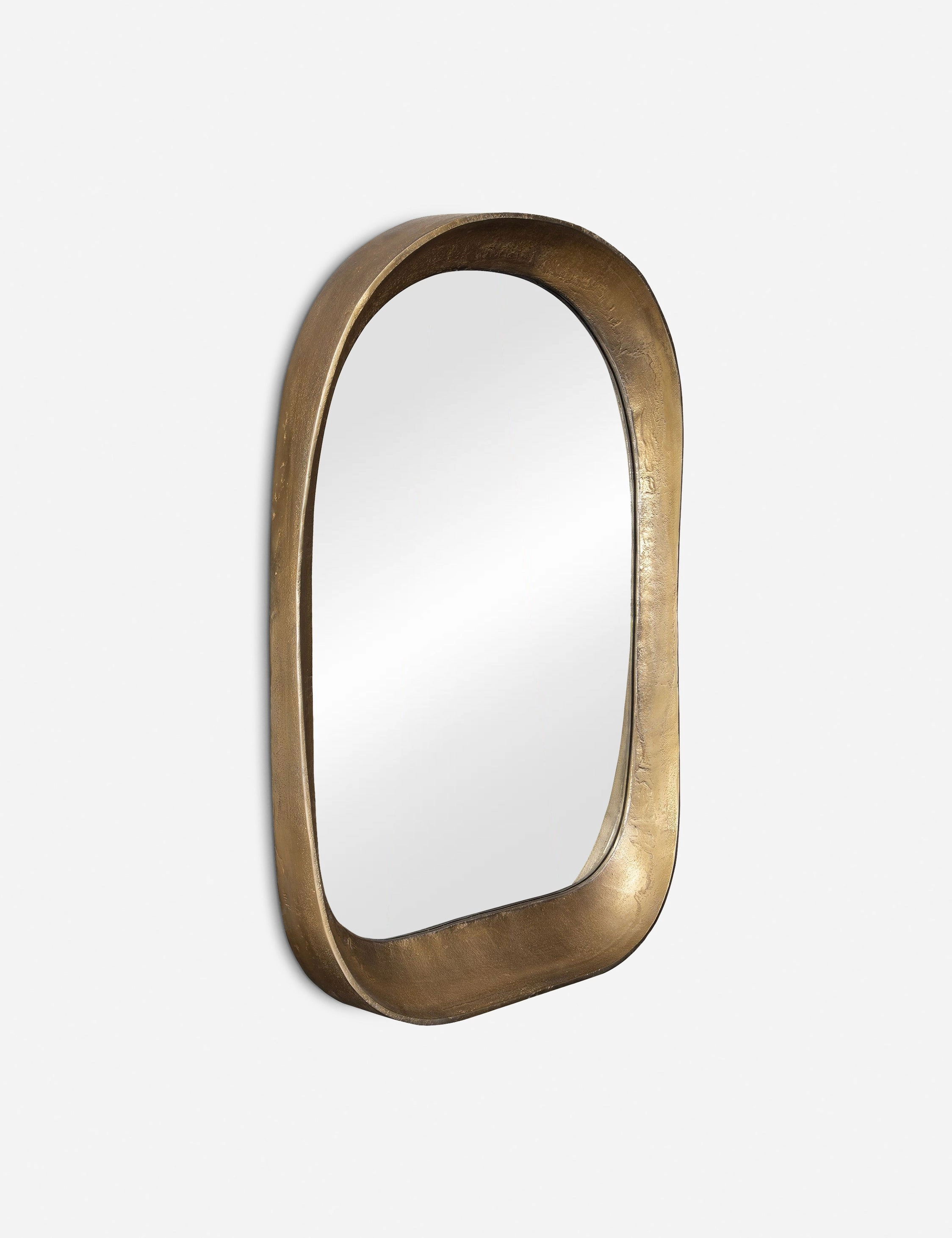 Nylah Mirror