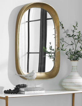 Nylah Mirror 