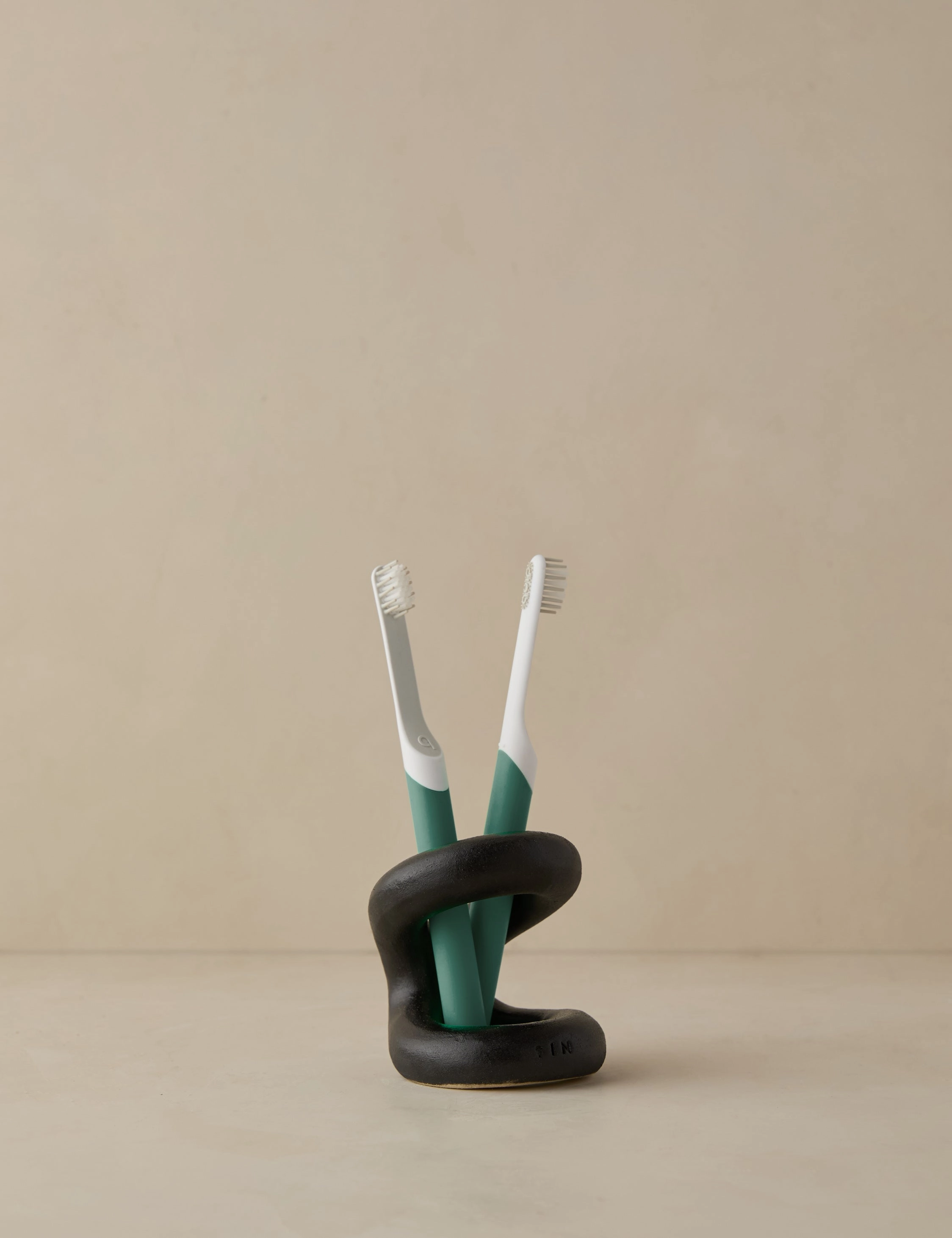 Ood Toothbrush Holder by SIN