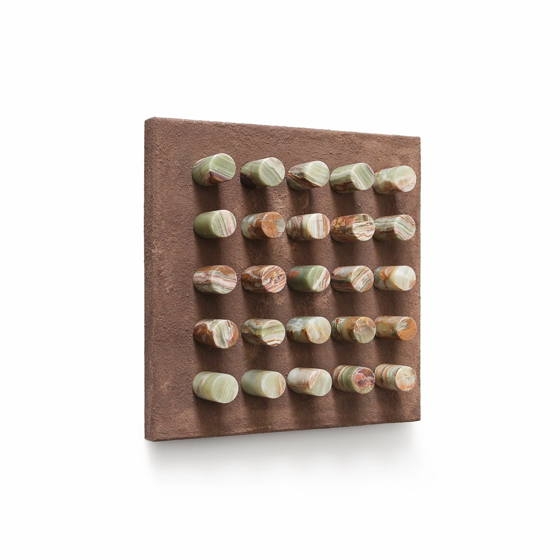 Oynx Mineral Grid