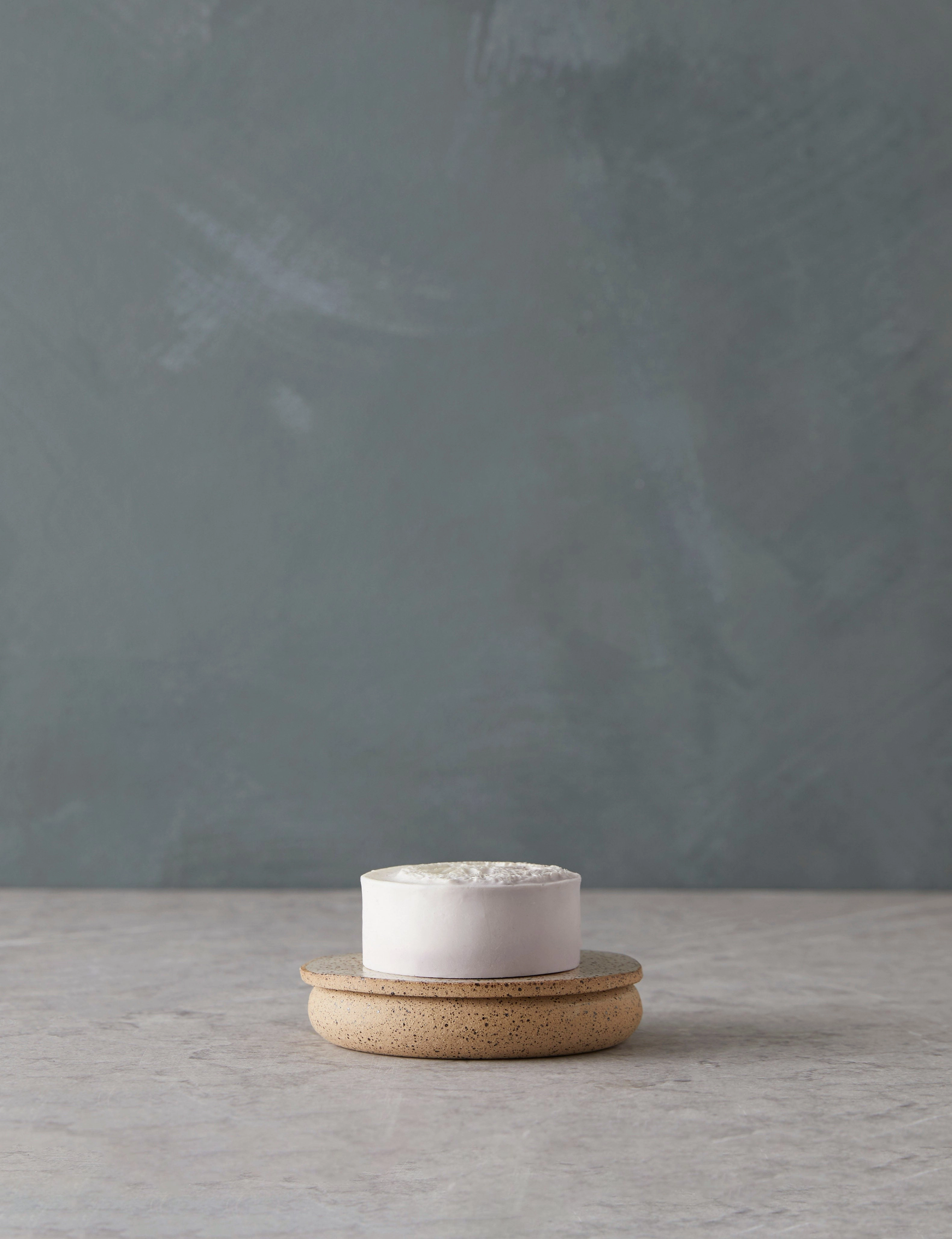 Peb Soap Dish, Speckled by SIN 