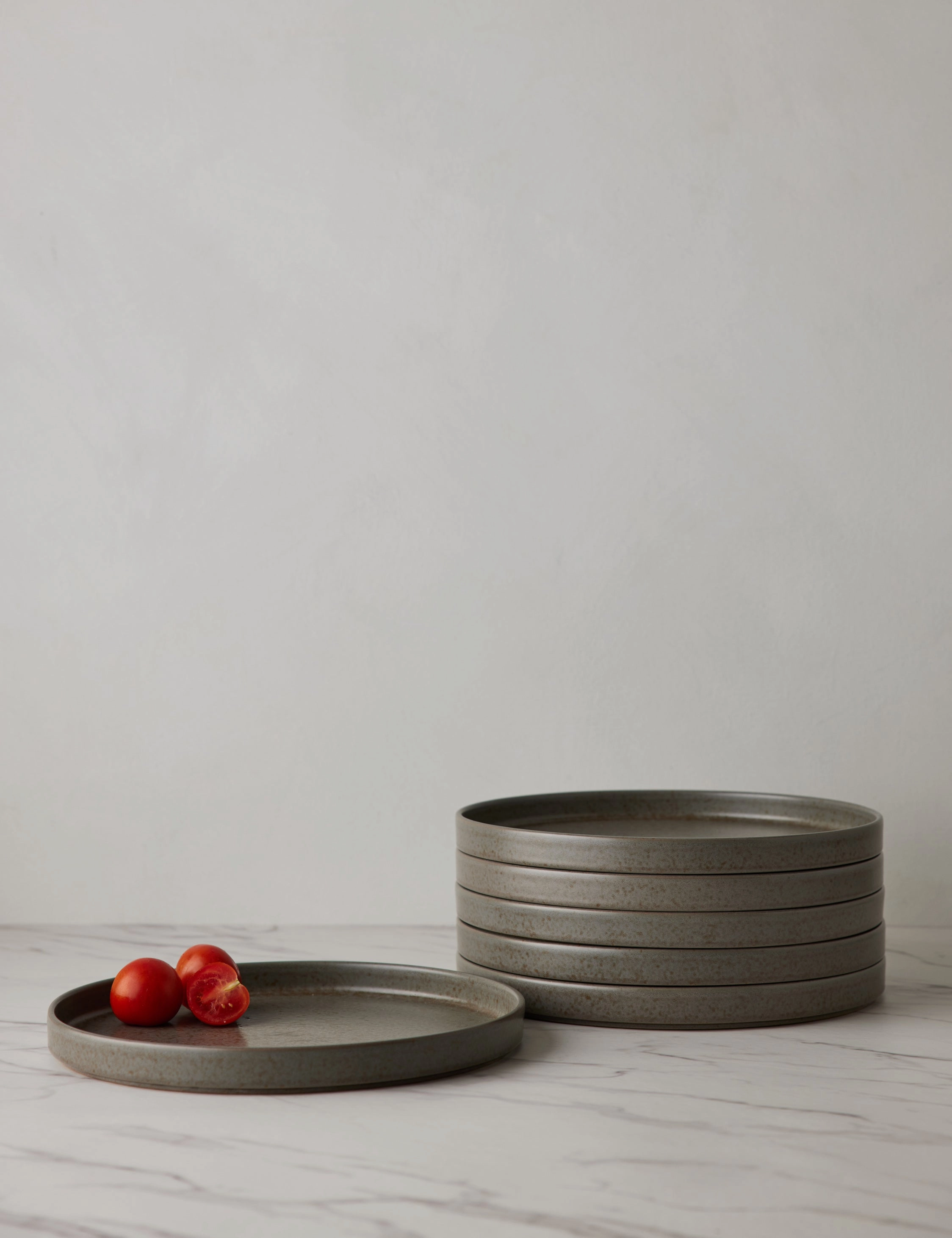 Redonda Deep Dinner Plate (Set of 6) by Costa Nova
