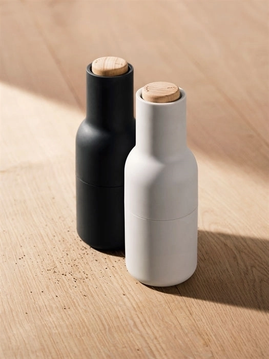 Salt and Pepper Bottle Grinders (Set of 2)