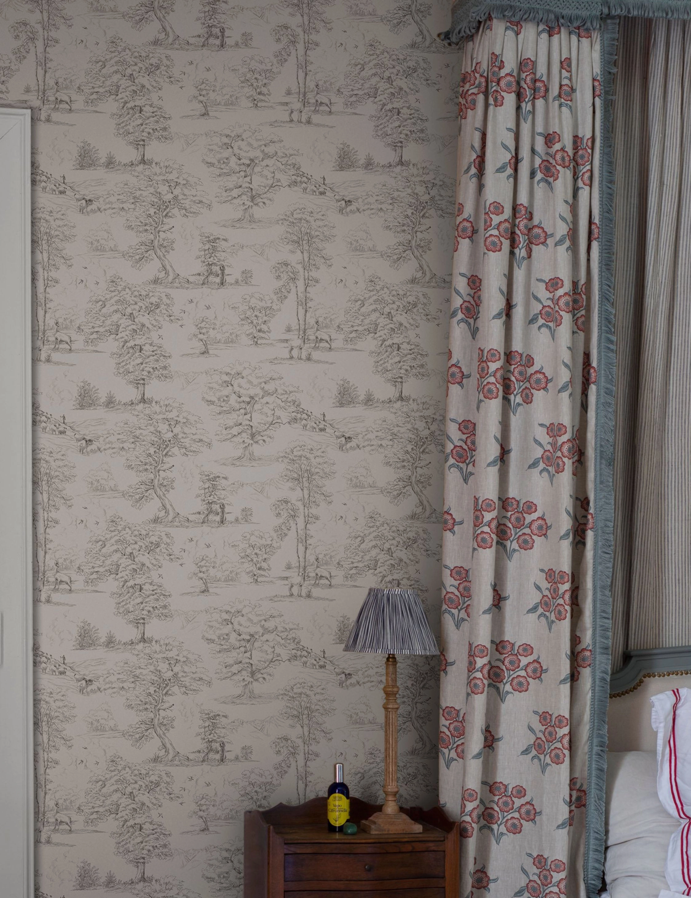 Scalamandre Montfort Wallpaper by Sandberg