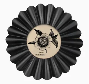 Scalloped Round Frame 