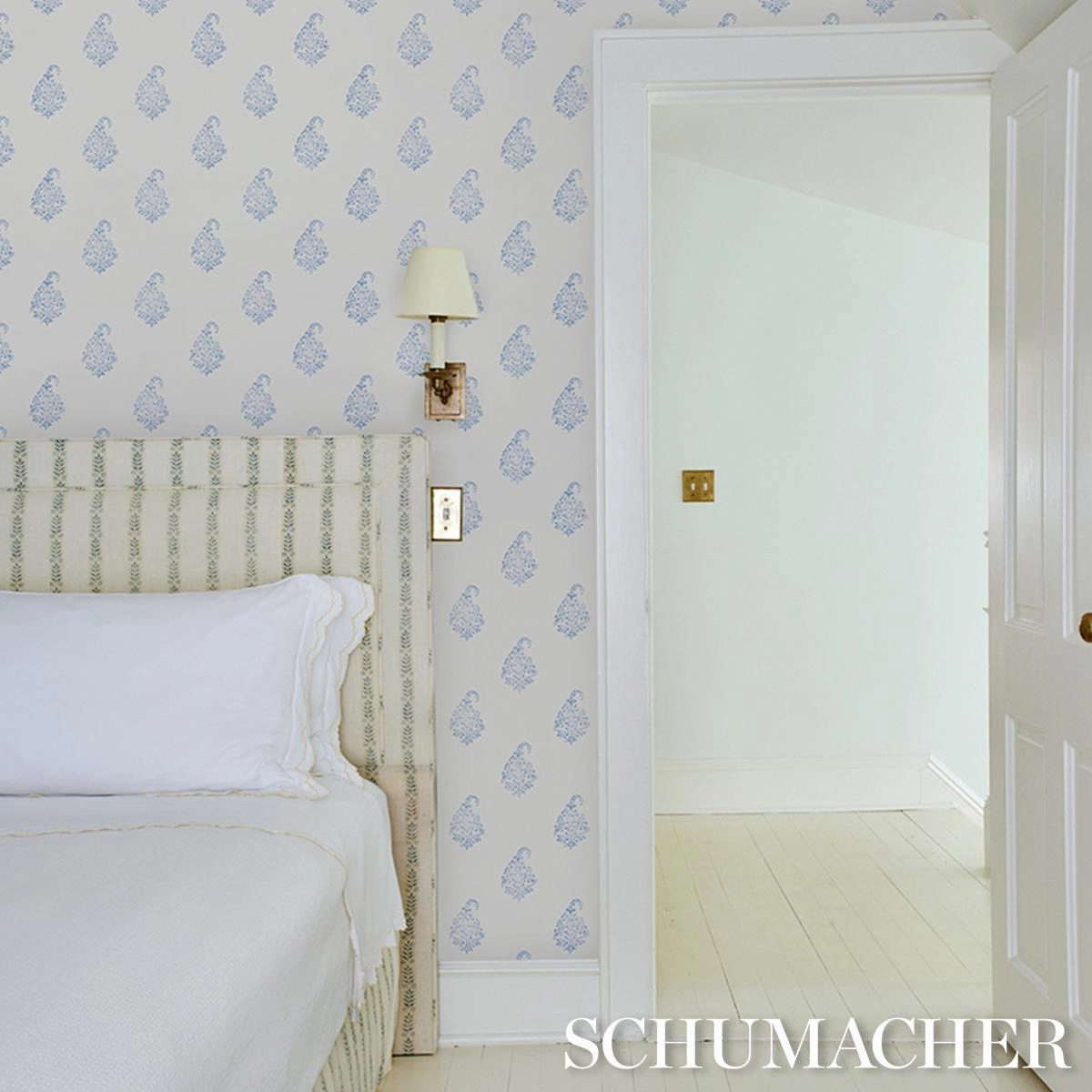 Schumacher Kerala Paisley II Wallpaper