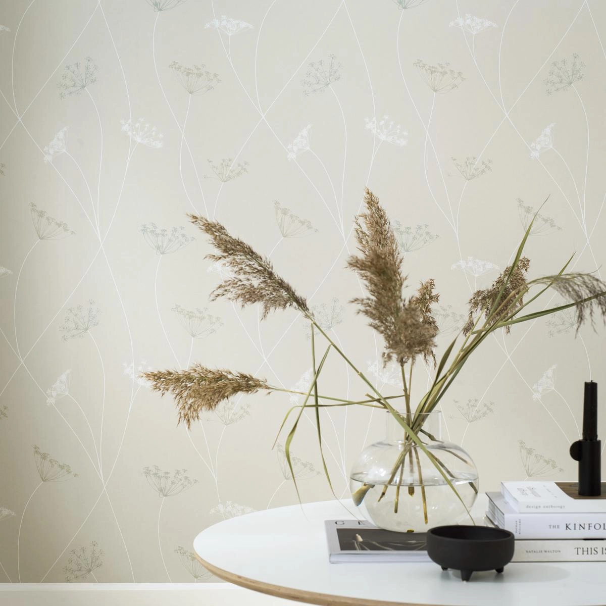 Schumacher Queen Anne Wallpaper 