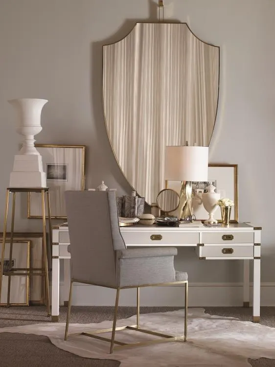 Shield Mirror 