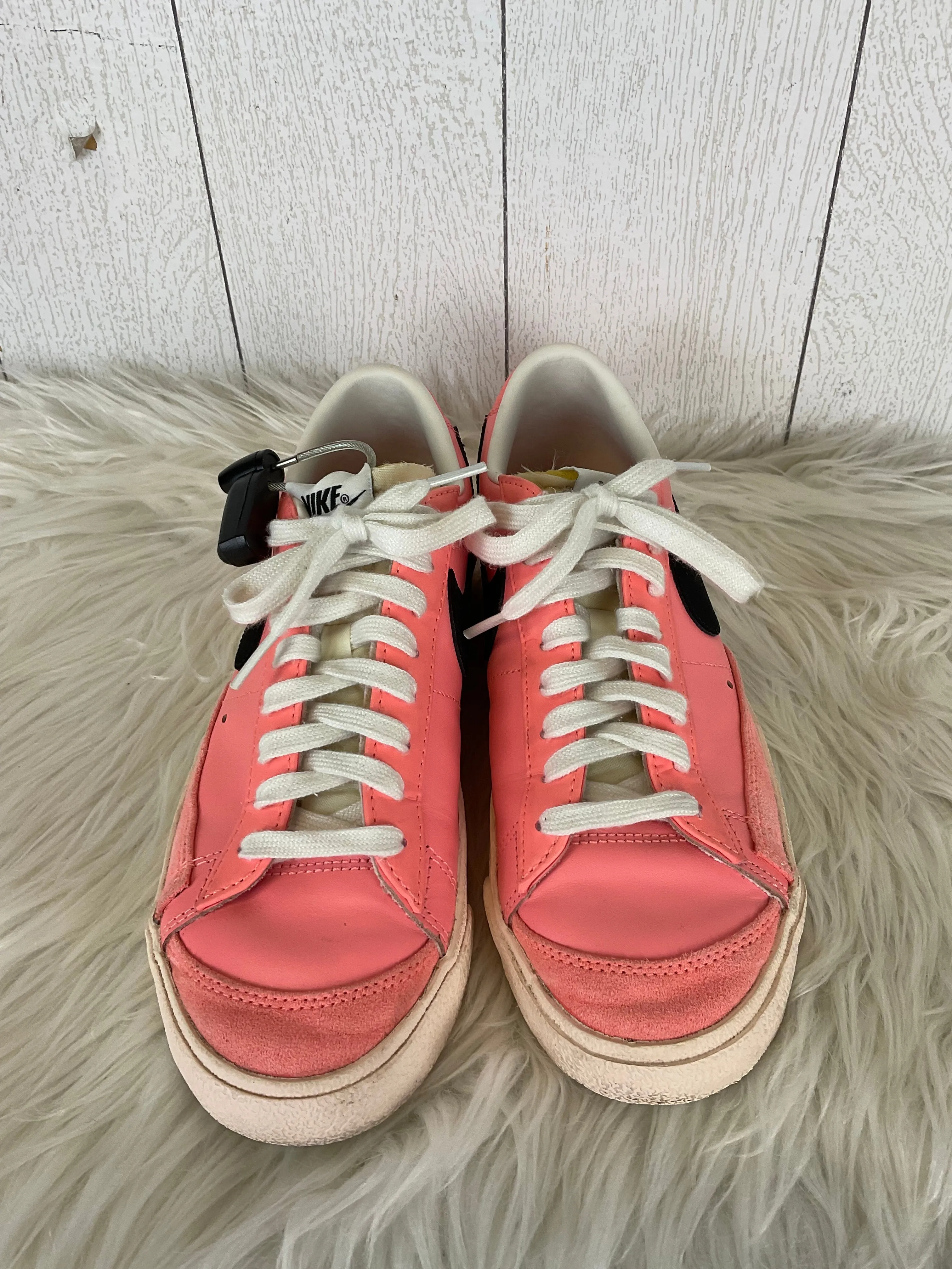 Shoes Sneakers By Nike In Pink, Size: 8.5 nike