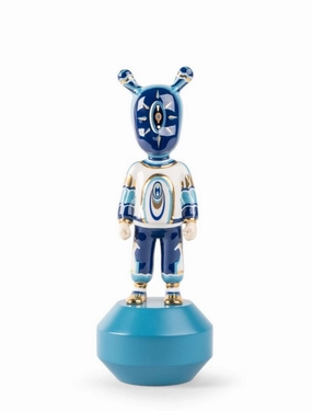 The Guest - Kzeng Jiang Figurine - Small 