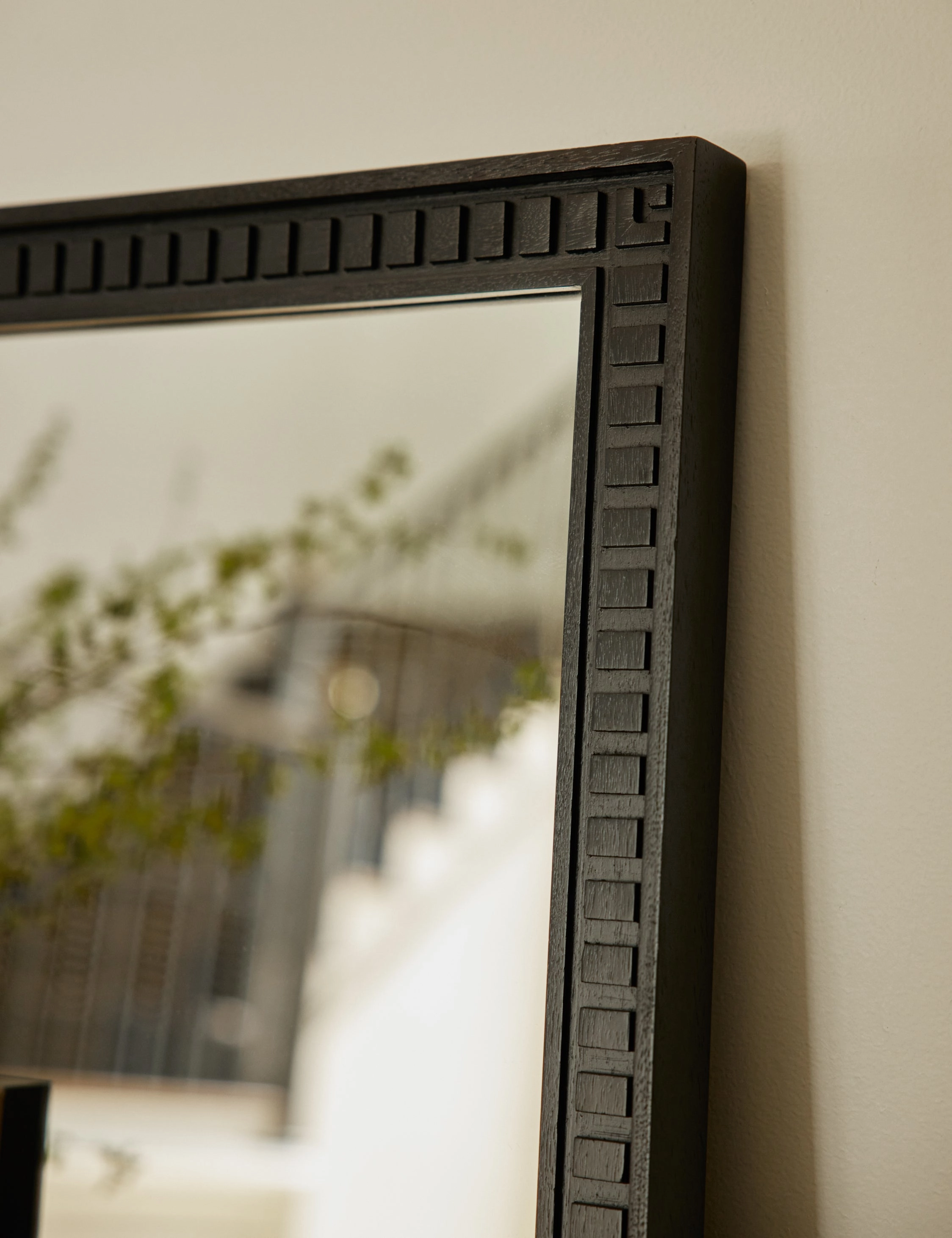 Thelma Mirror