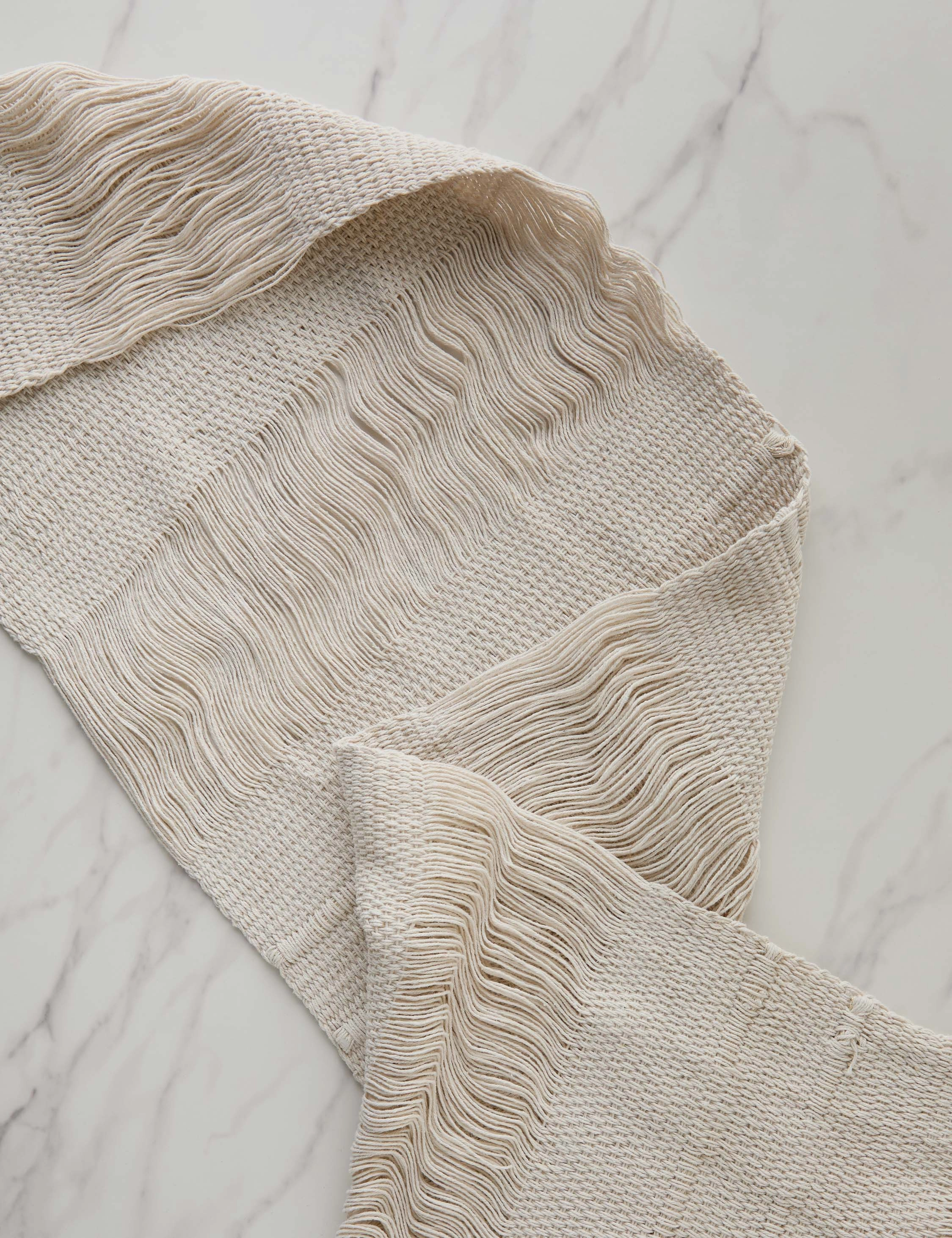Threads Table Runner by Tallo de Olivo