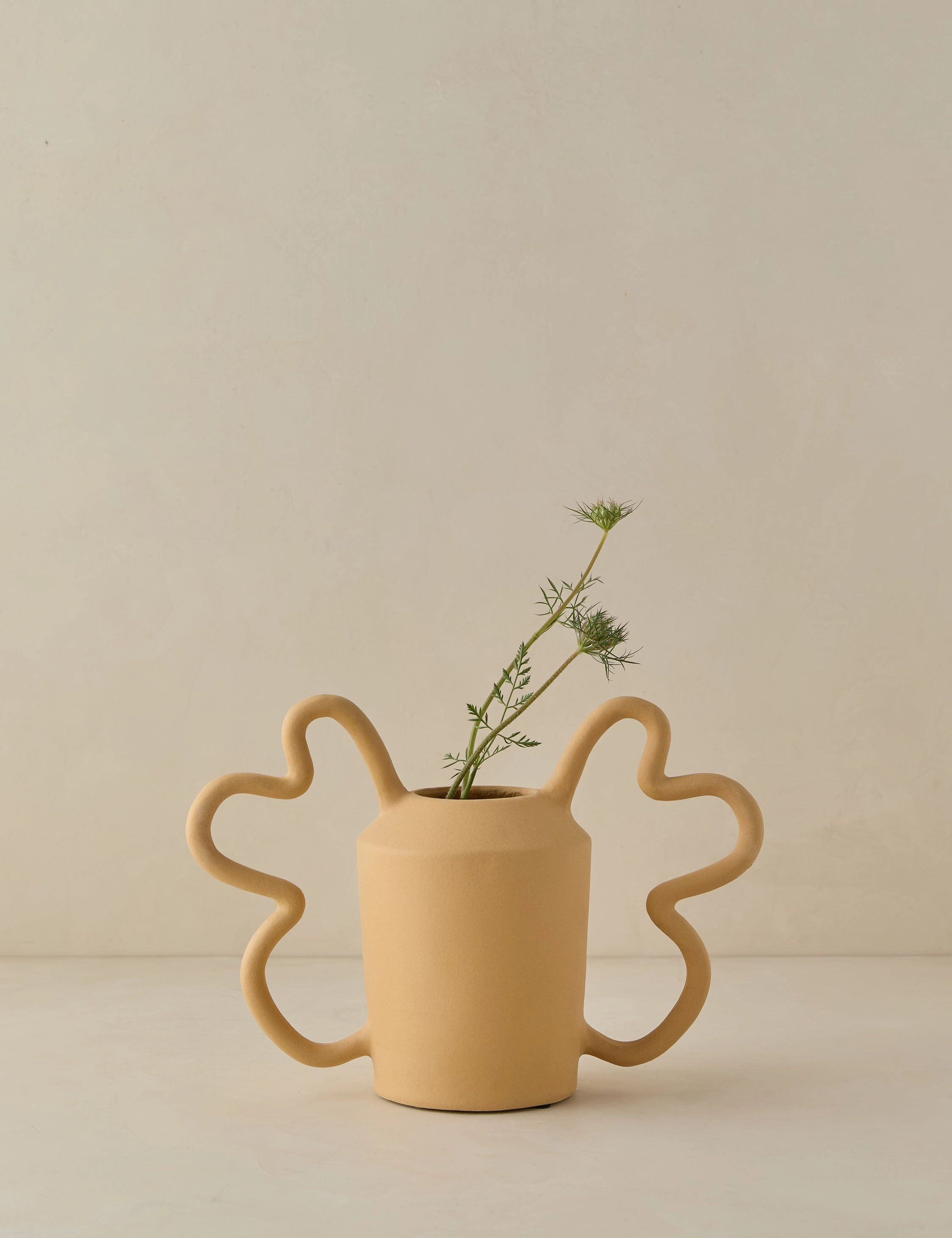 Toma Vase