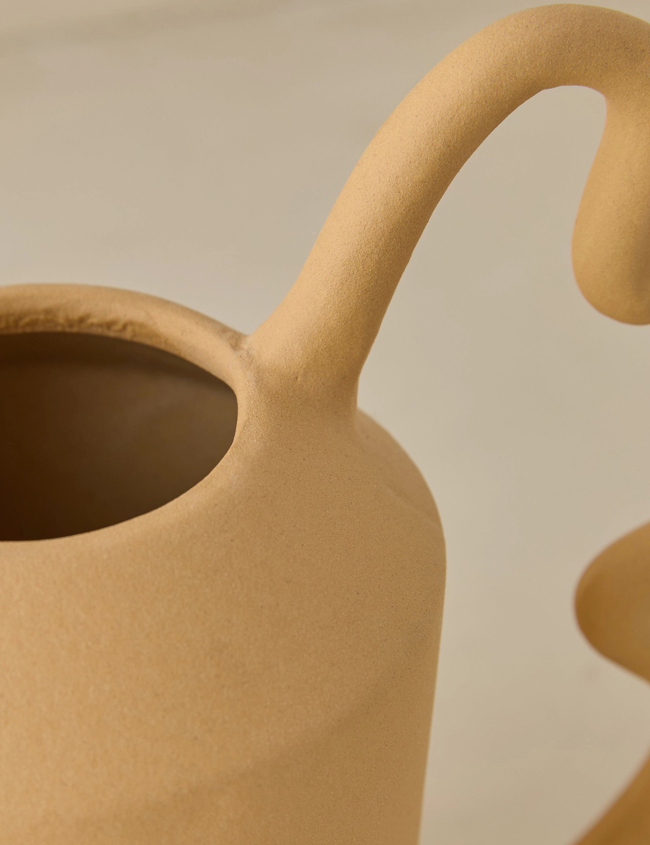 Toma Vase