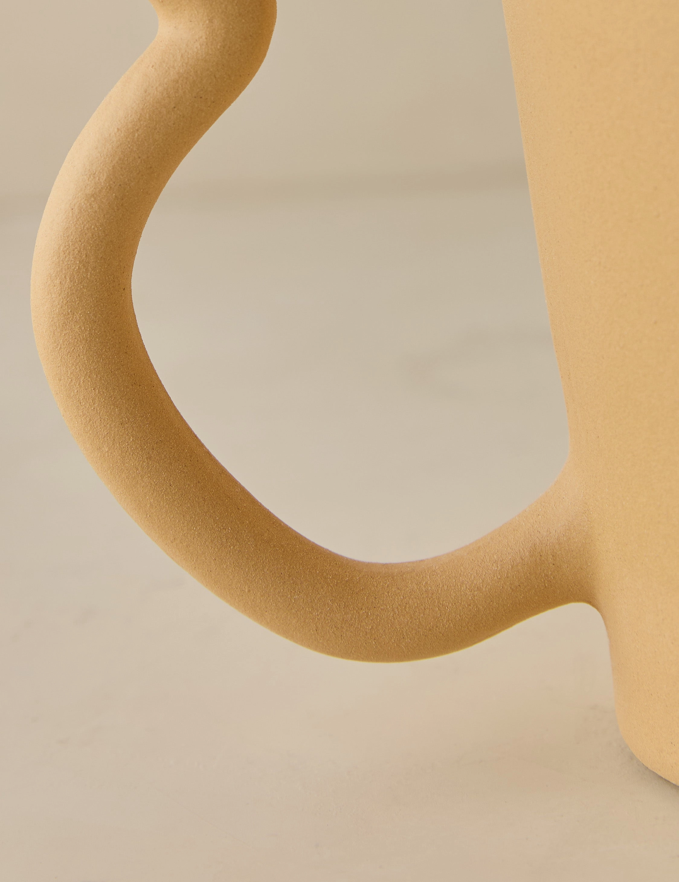 Toma Vase
